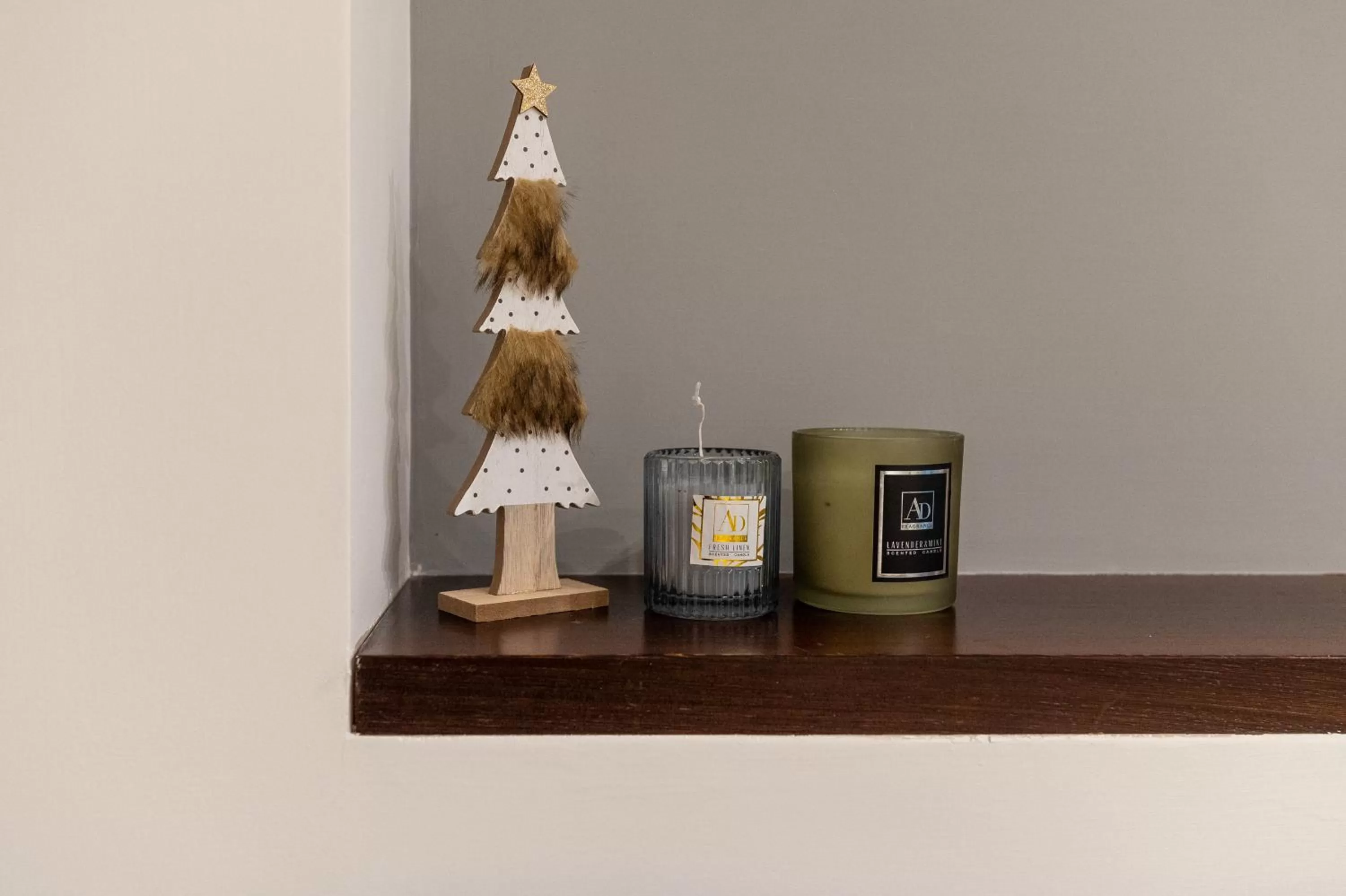 Bedroom in ROOMITO apartments