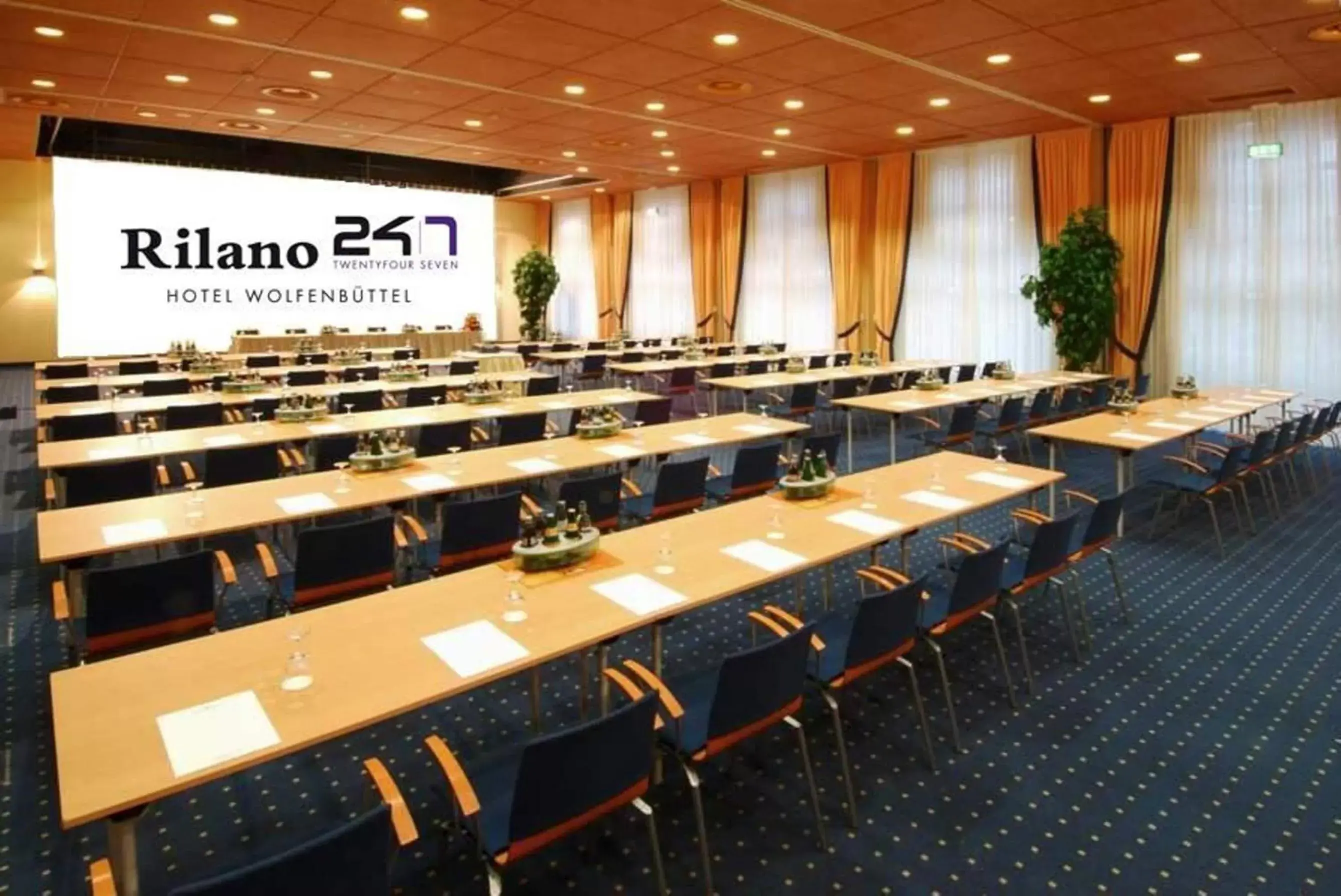 Meeting/conference room in Rilano 24/7 Hotel Wolfenbüttel