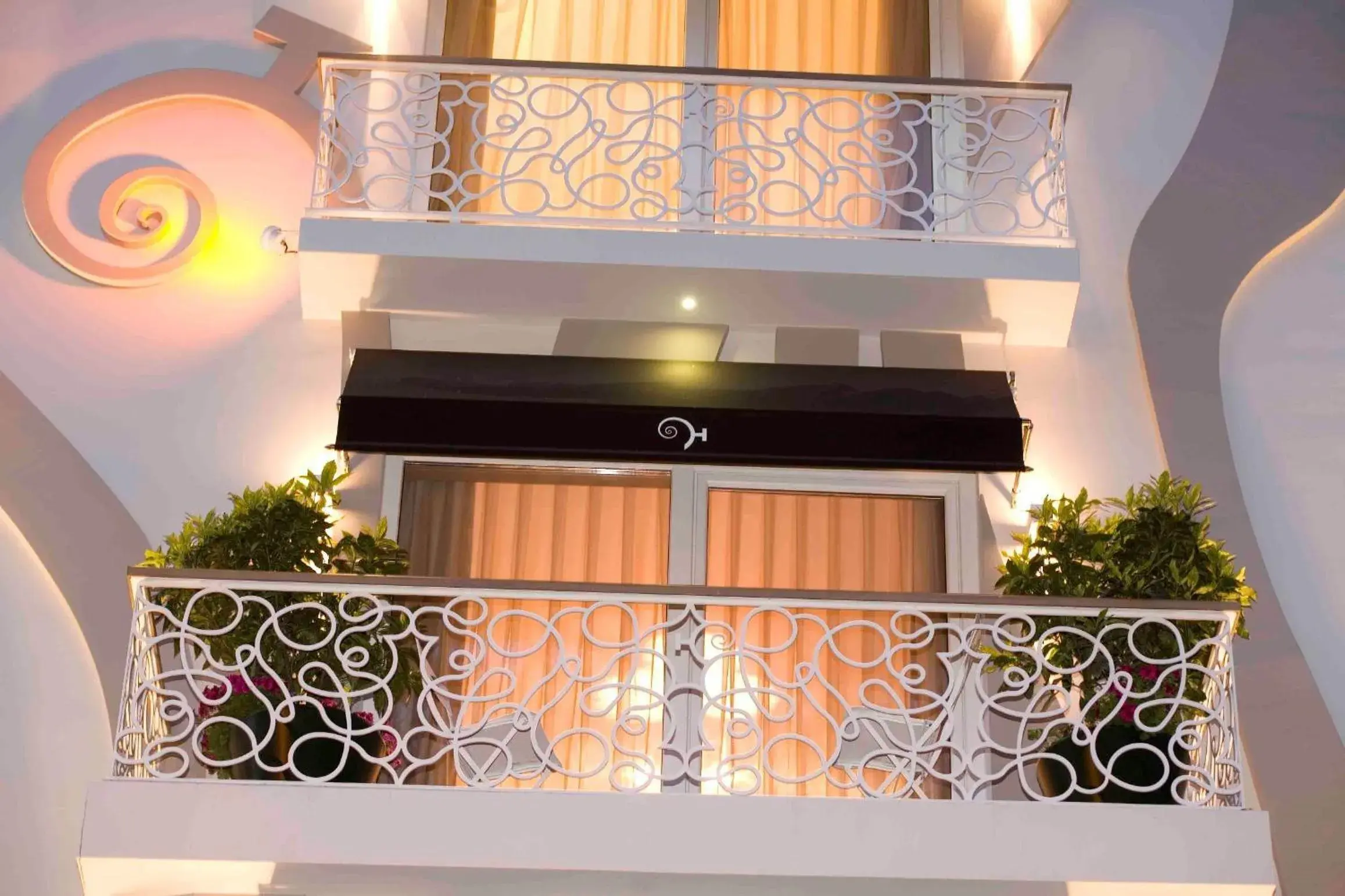 Balcony/Terrace, Lobby/Reception in Hypnos Design Hotel