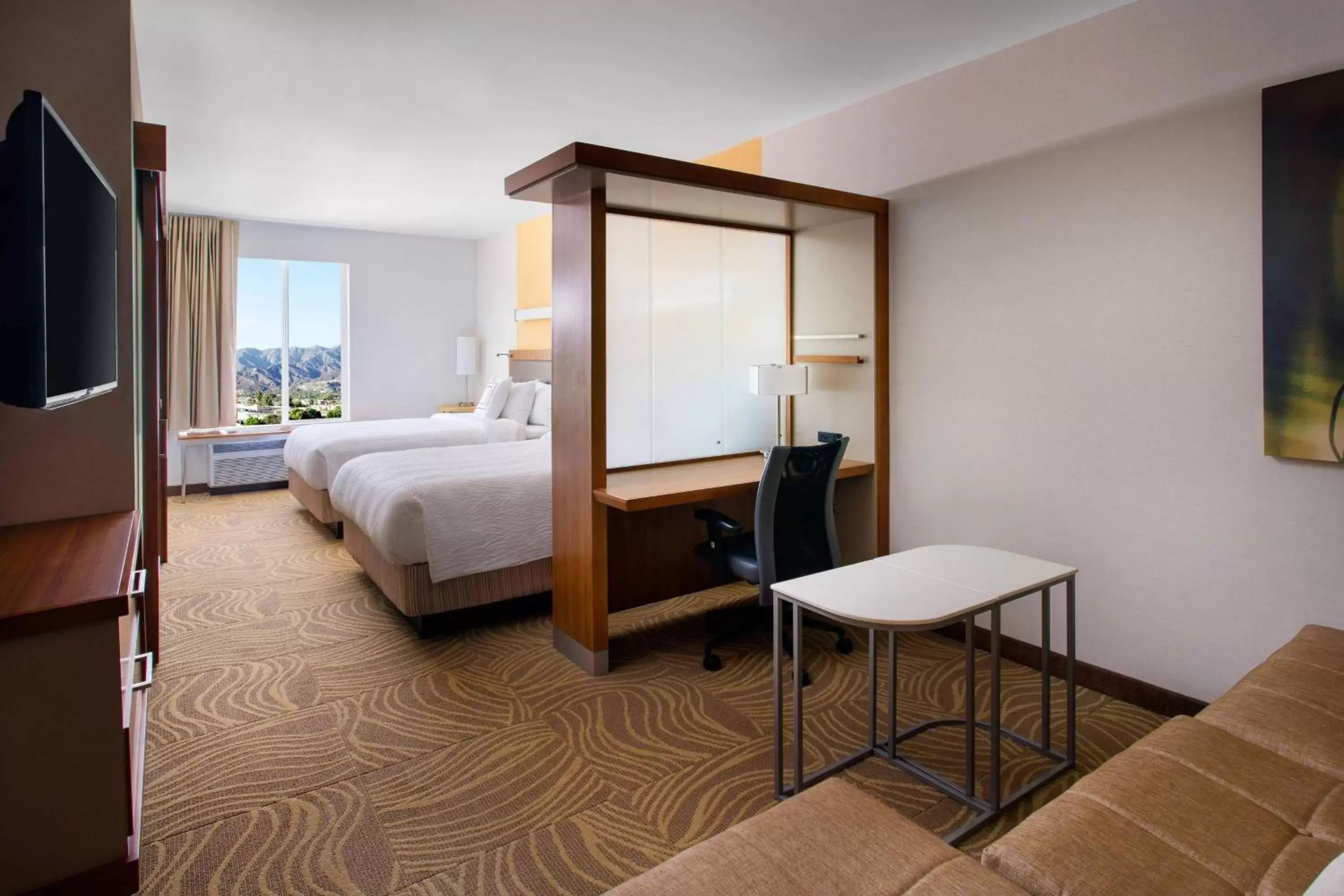 Photo of the whole room, Bed in SpringHill Suites by Marriott Los Angeles Burbank/Downtown