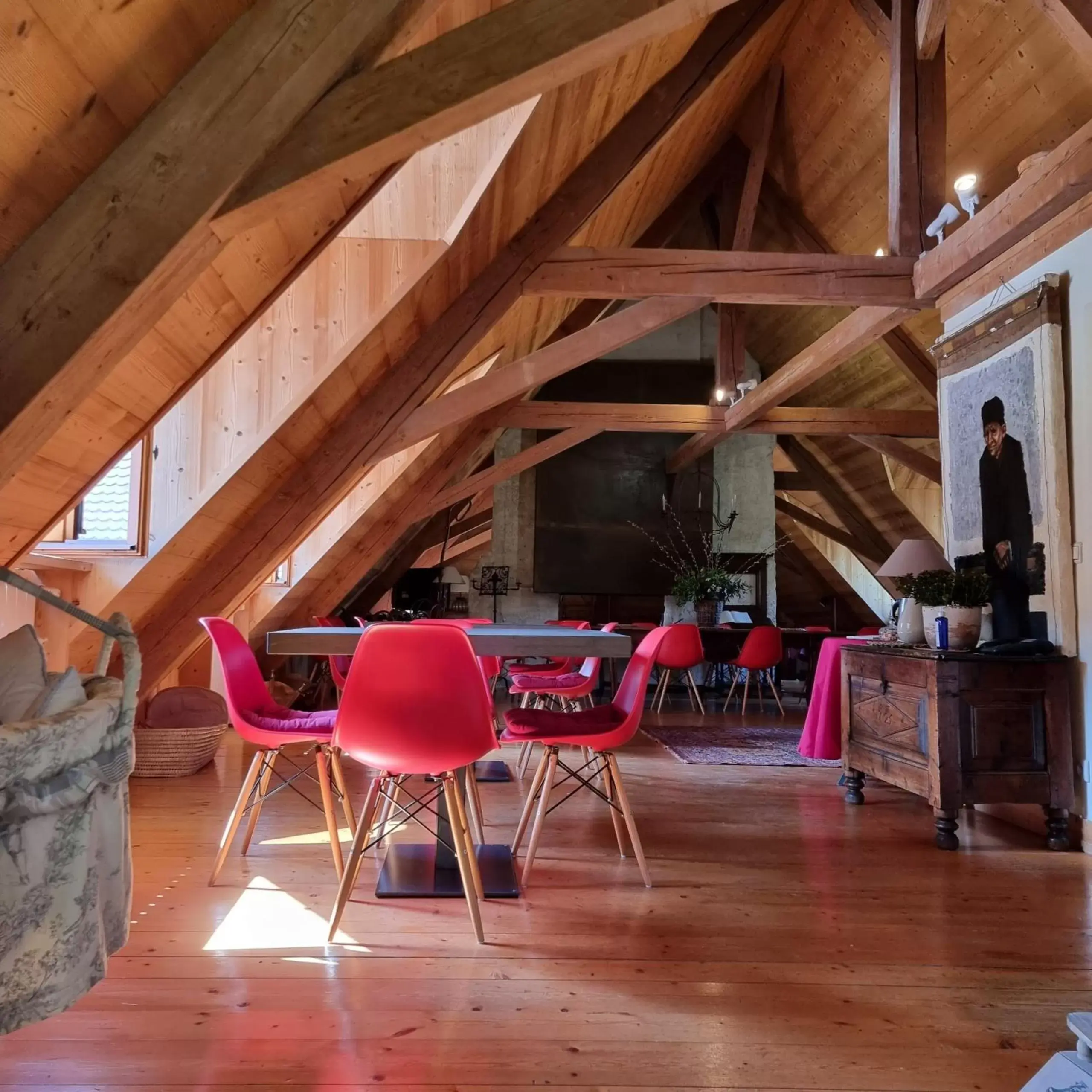 Dining area in La Vallombreuse