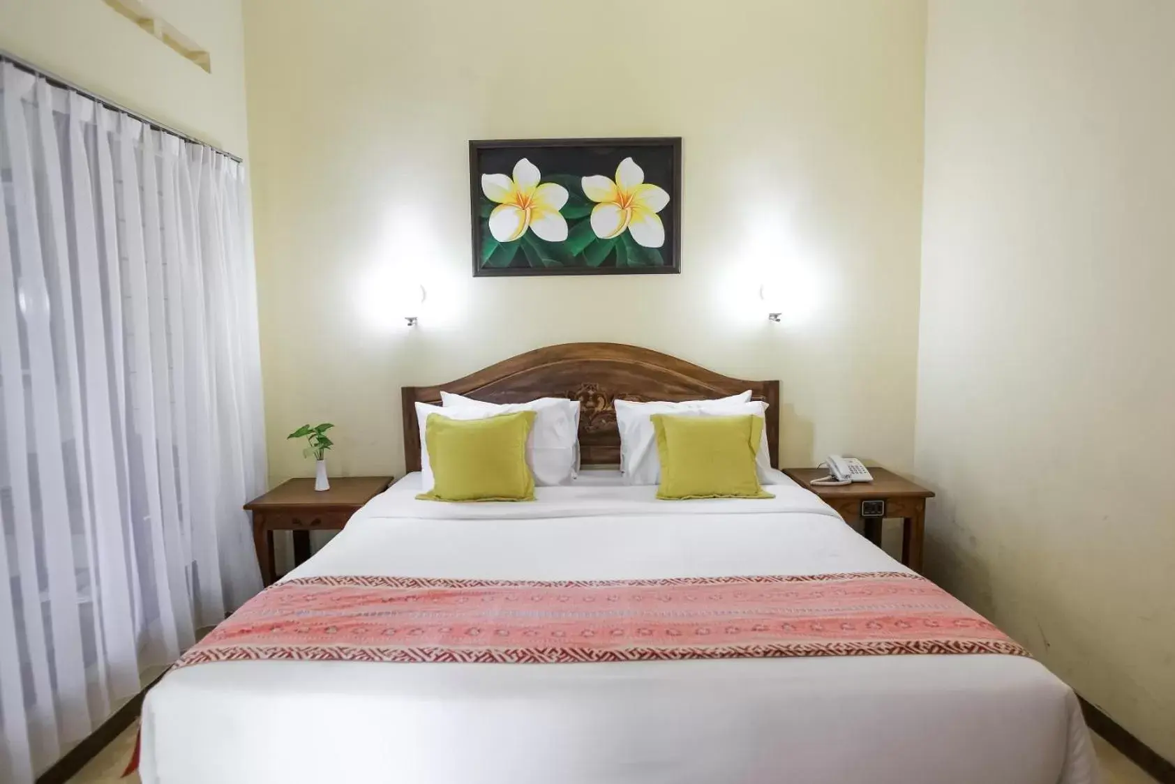 Bed in Inna Tretes Hotel & Resort