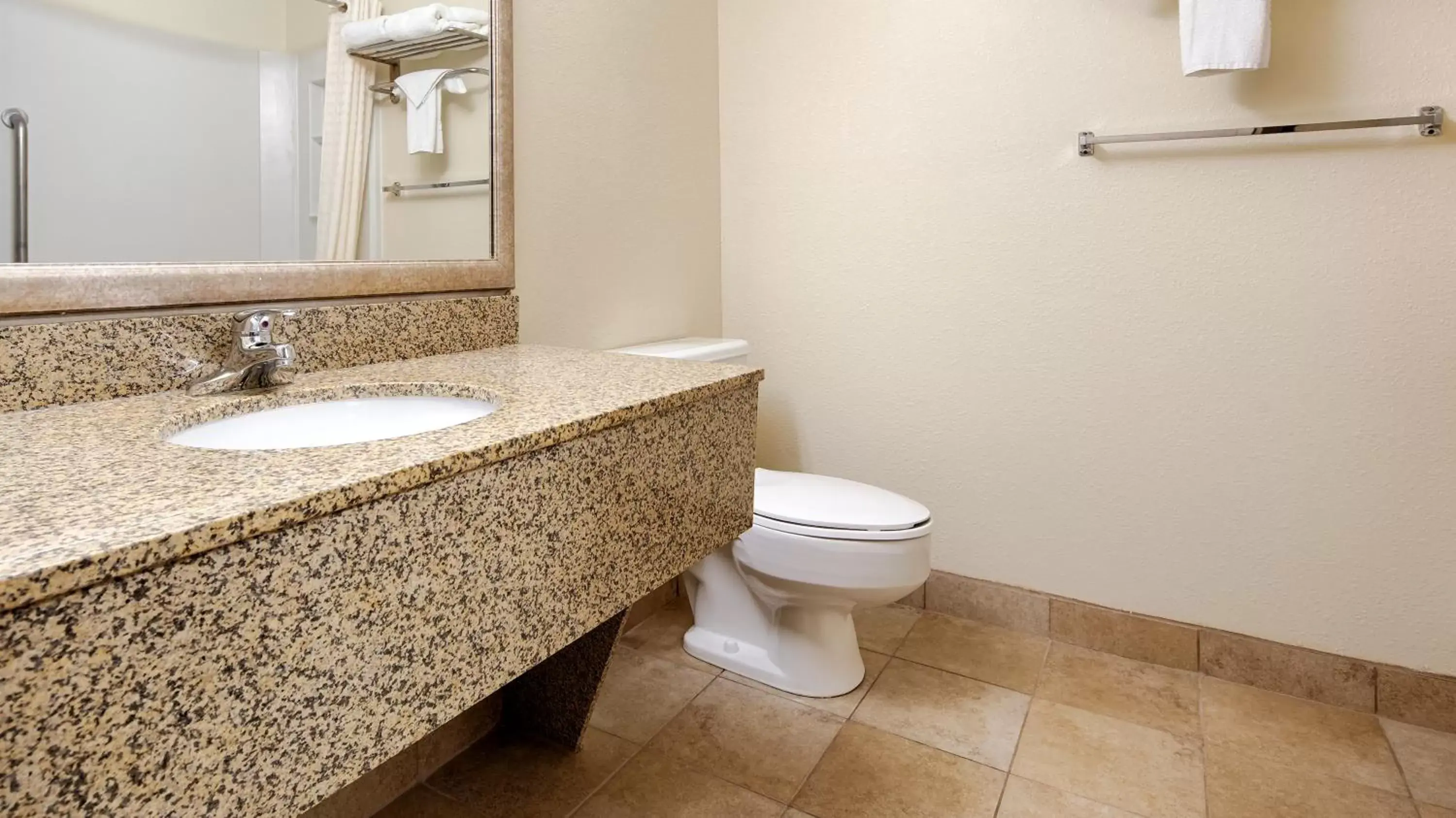 Bathroom in SureStay Plus Hotel by Best Western Wytheville