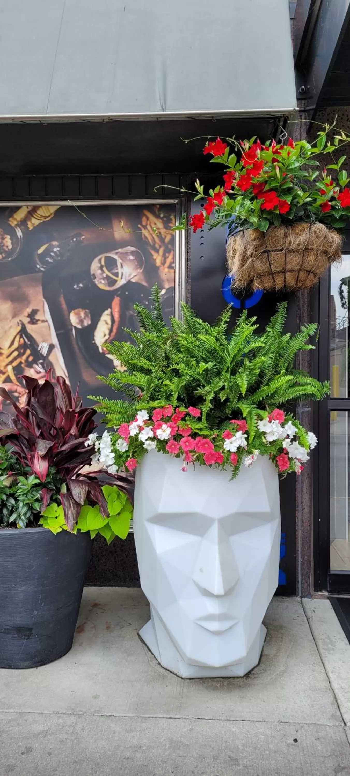 Facade/entrance in Hotel Versey Chicago Lincoln Park