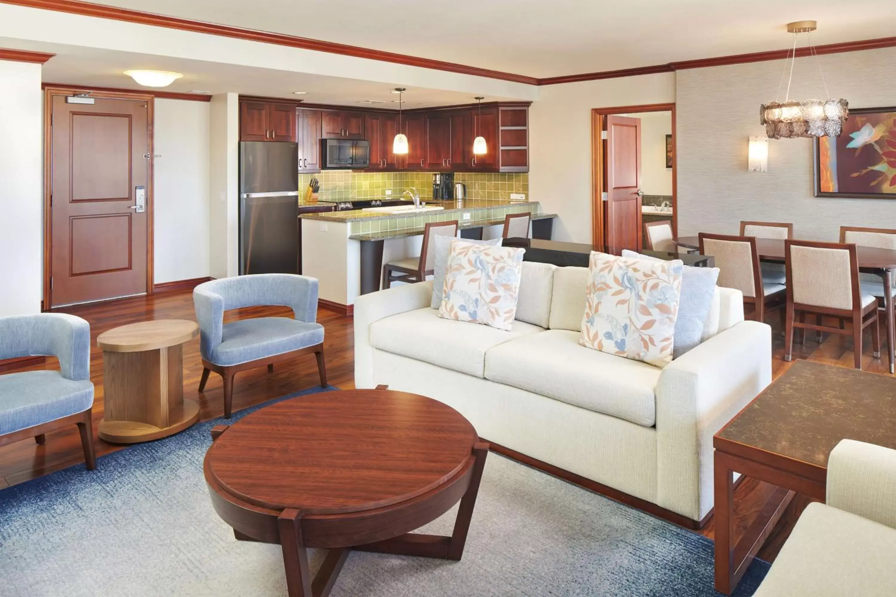 Living room, Seating Area in Hilton Grand Vacations Club Grand Waikikian Honolulu