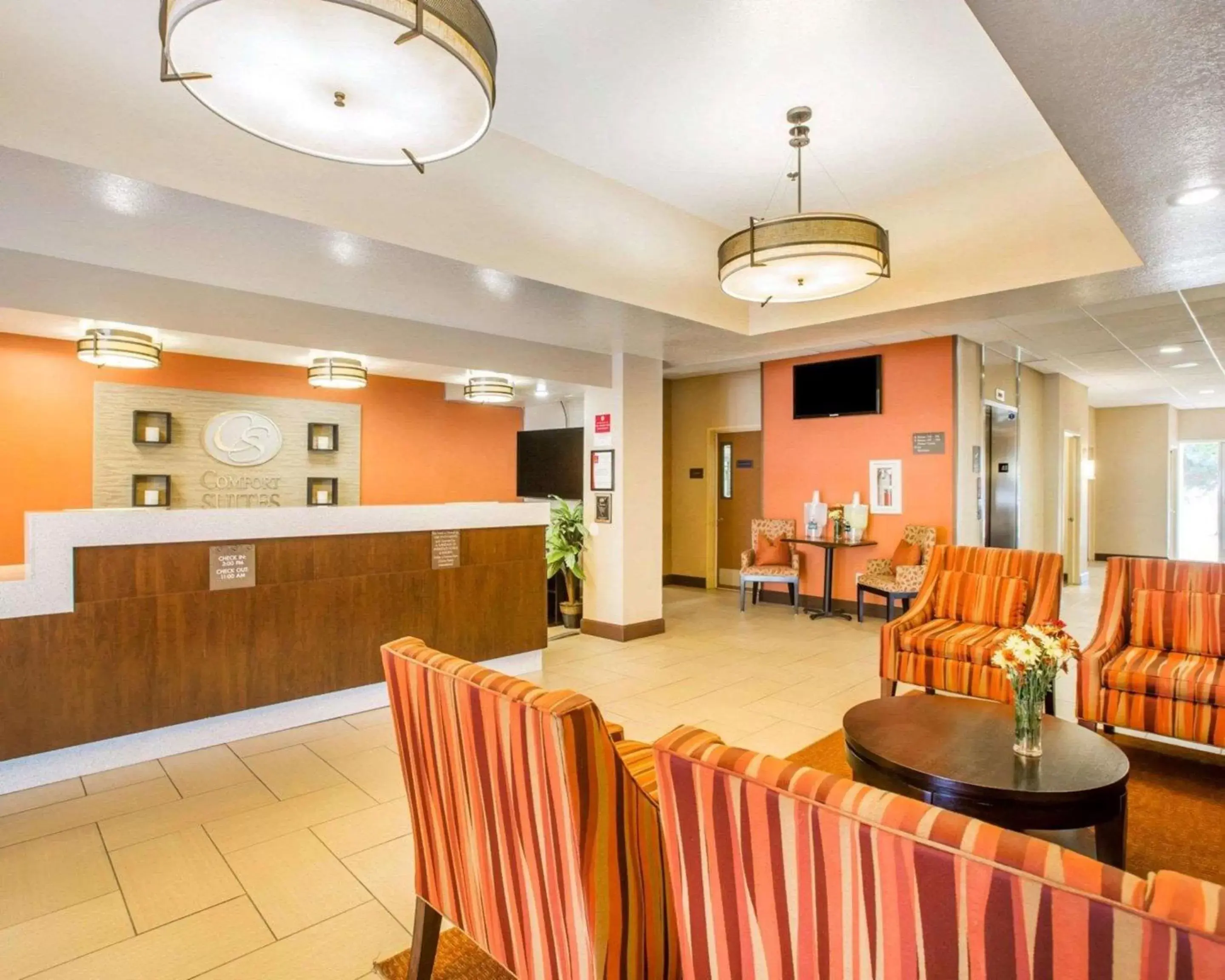 Lobby or reception, Restaurant/Places to Eat in Comfort Suites Clovis
