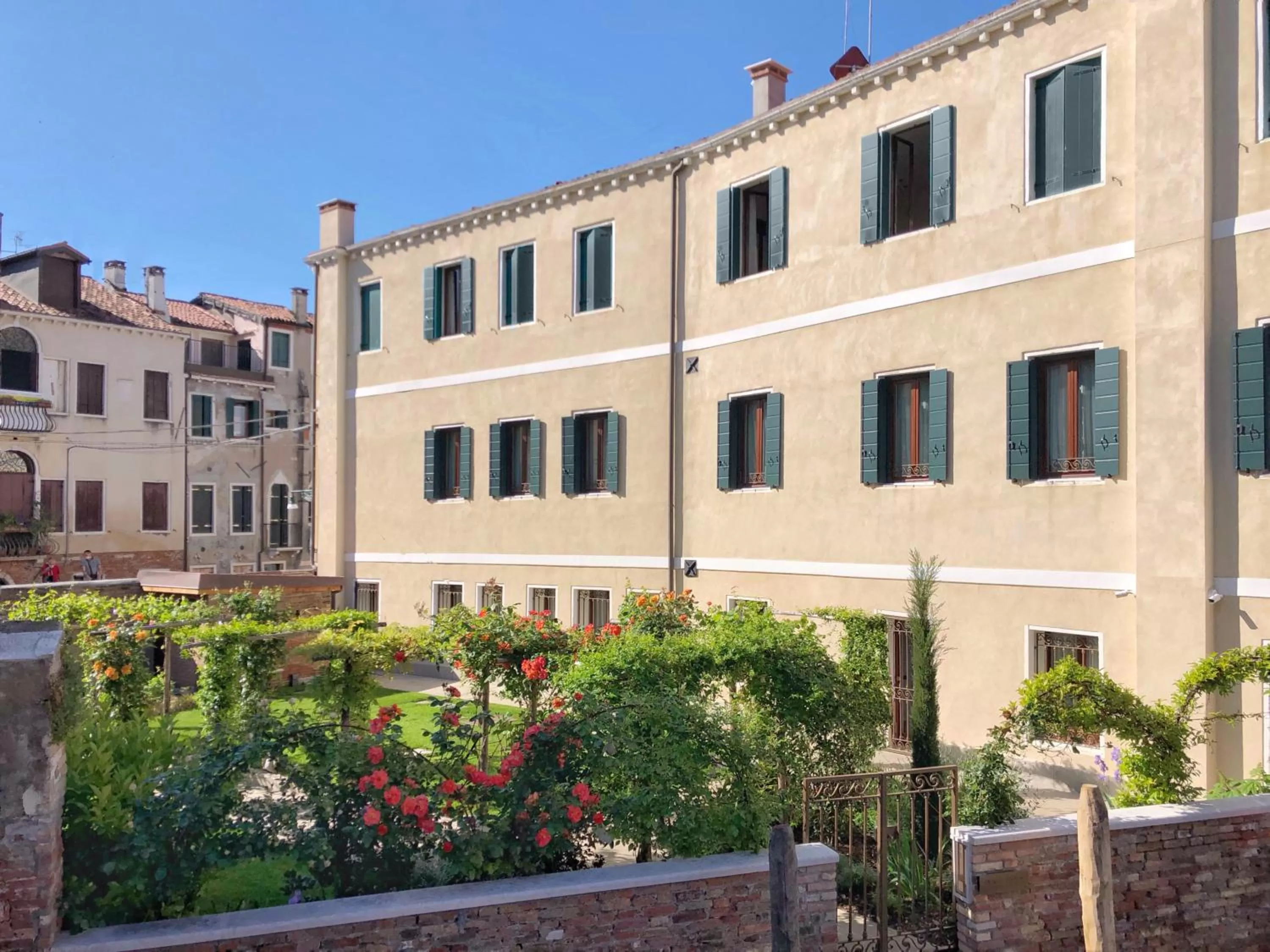 Property building in Madama Garden Retreat