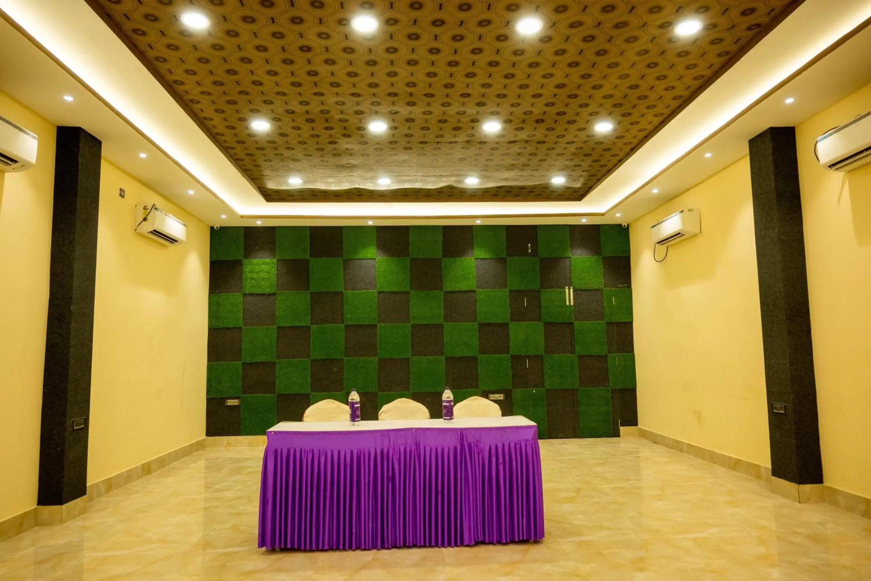 Banquet/Function facilities in Vinayak Bhavan By Vinayak Hotels Banquet/Function facilities in Vinayak Bhavan By Vinayak Hotels