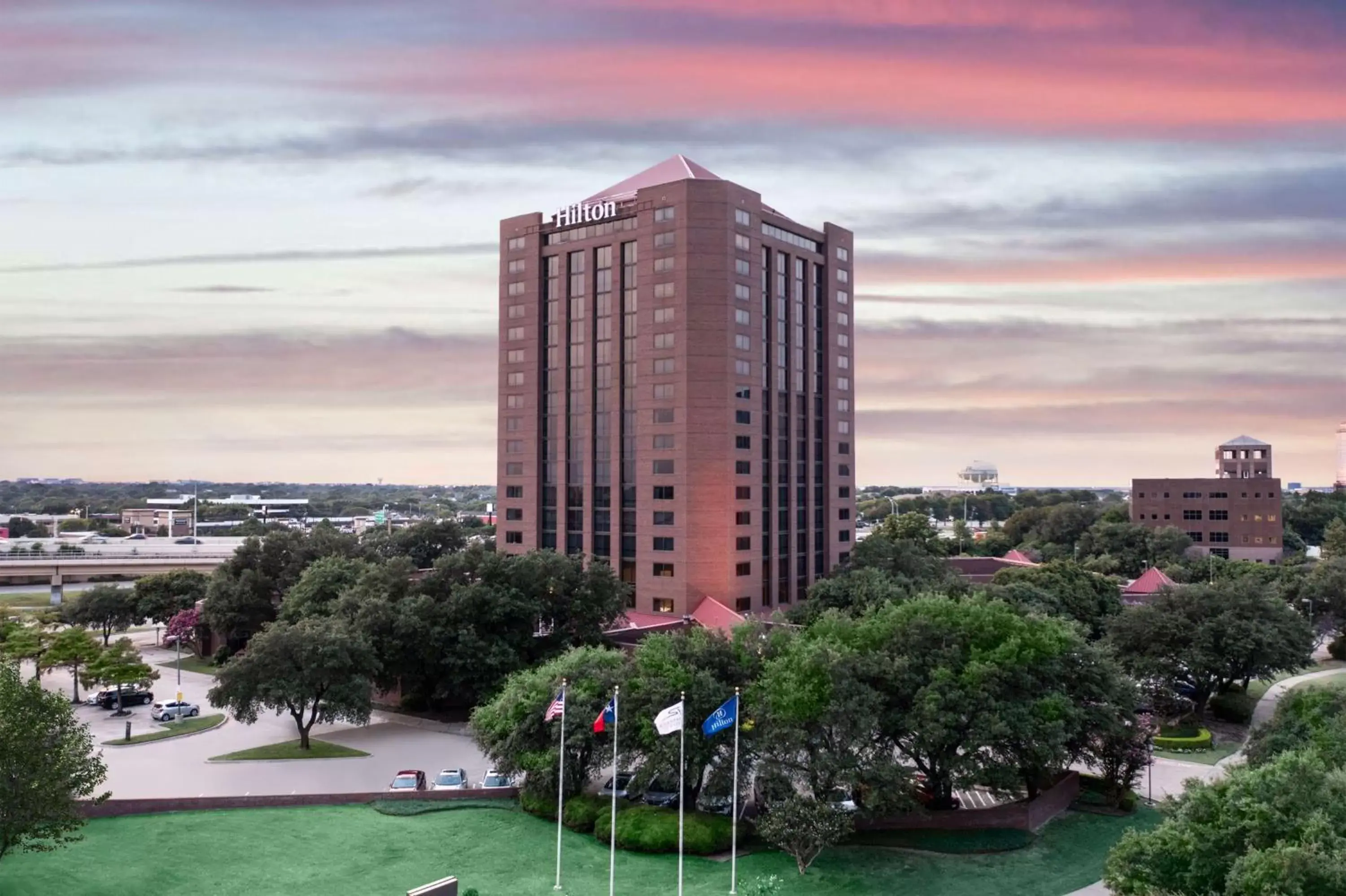 Property building in Hilton Richardson Dallas, TX
