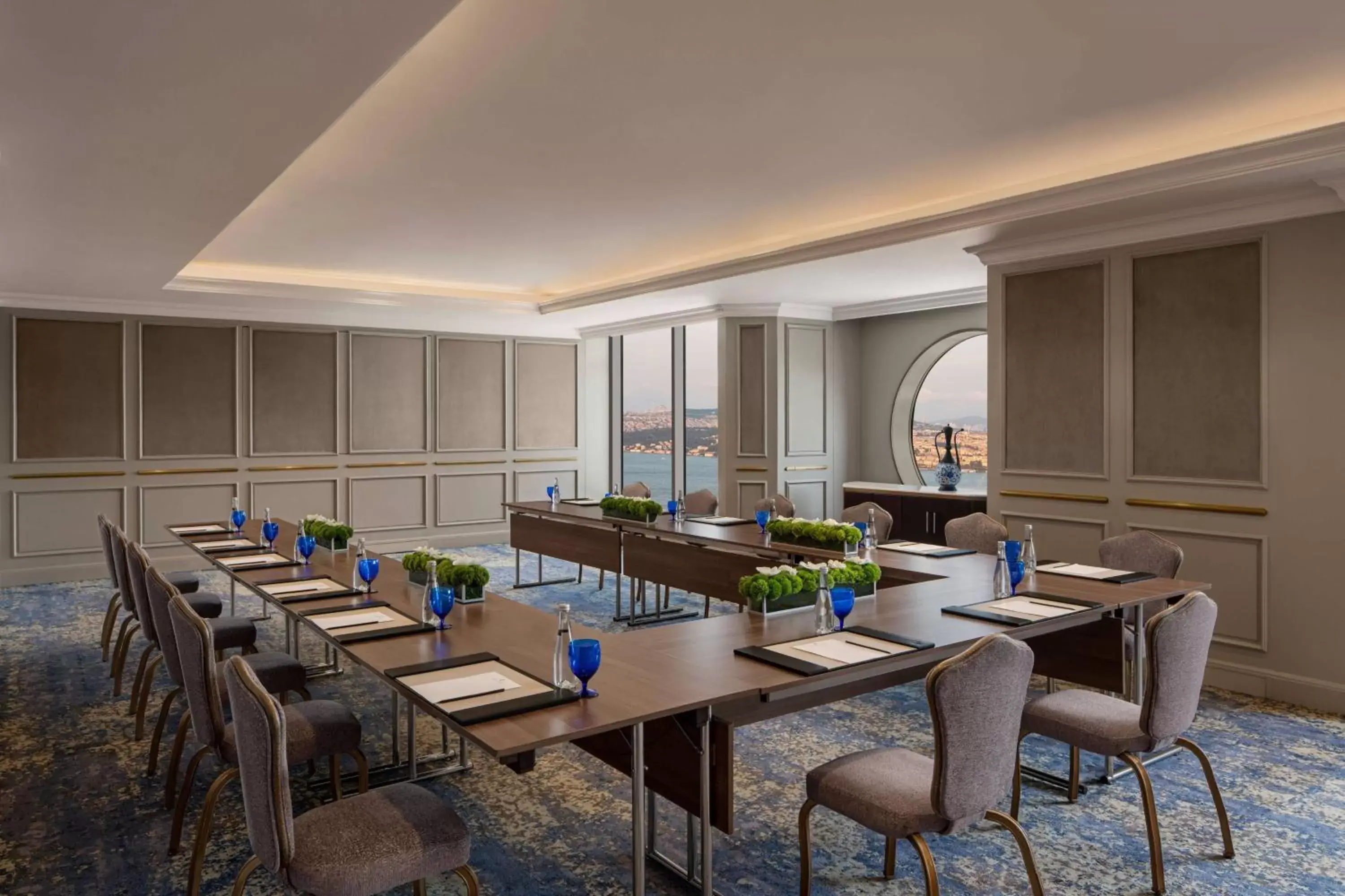 Meeting/conference room in The Ritz-Carlton, Istanbul at the Bosphorus