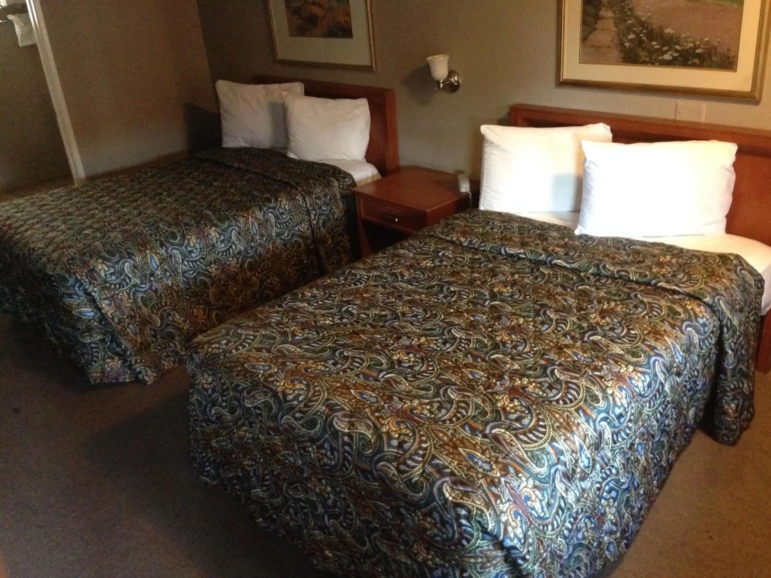 Bed in Five Star Inn