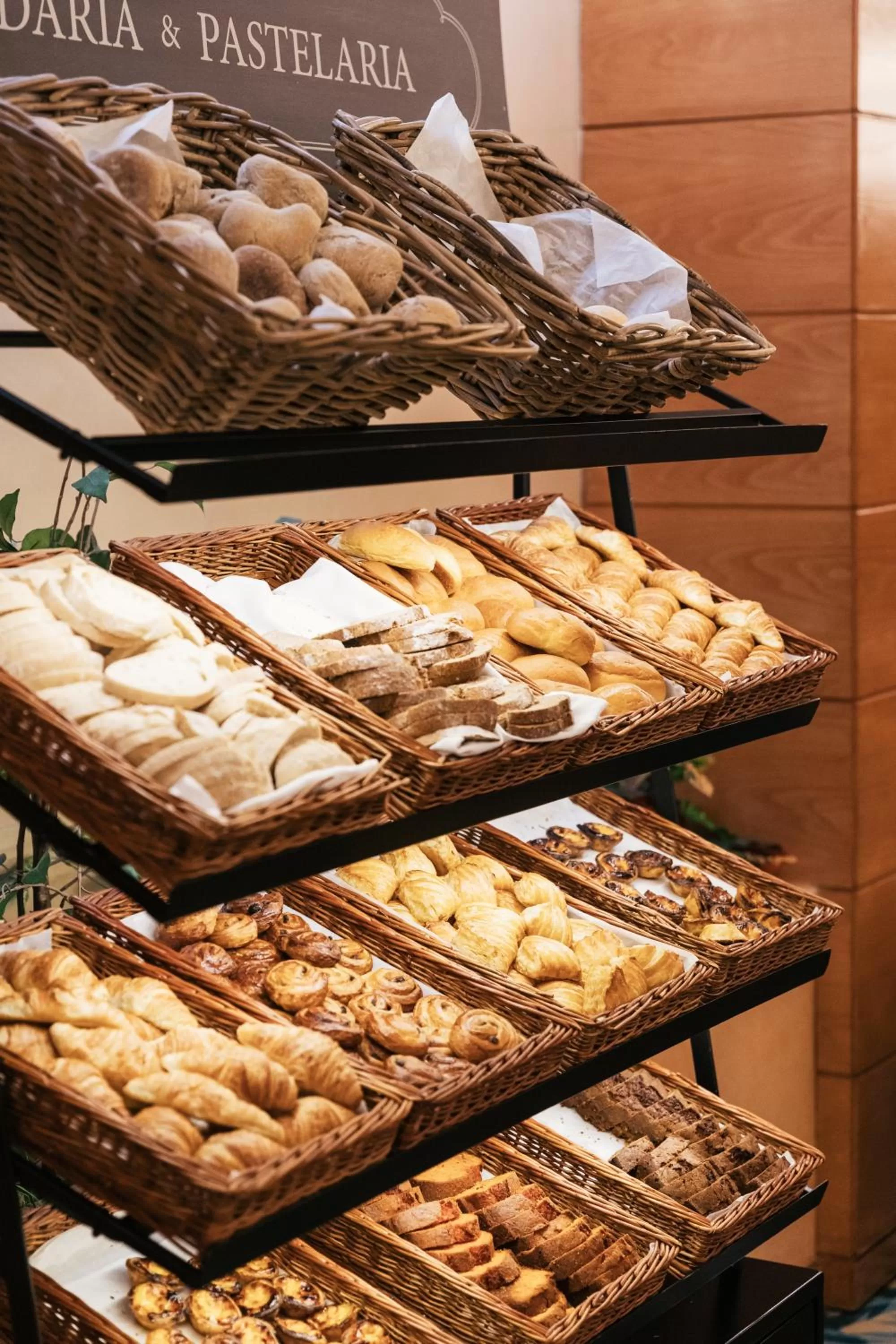 Food and drinks in Hotel Roma