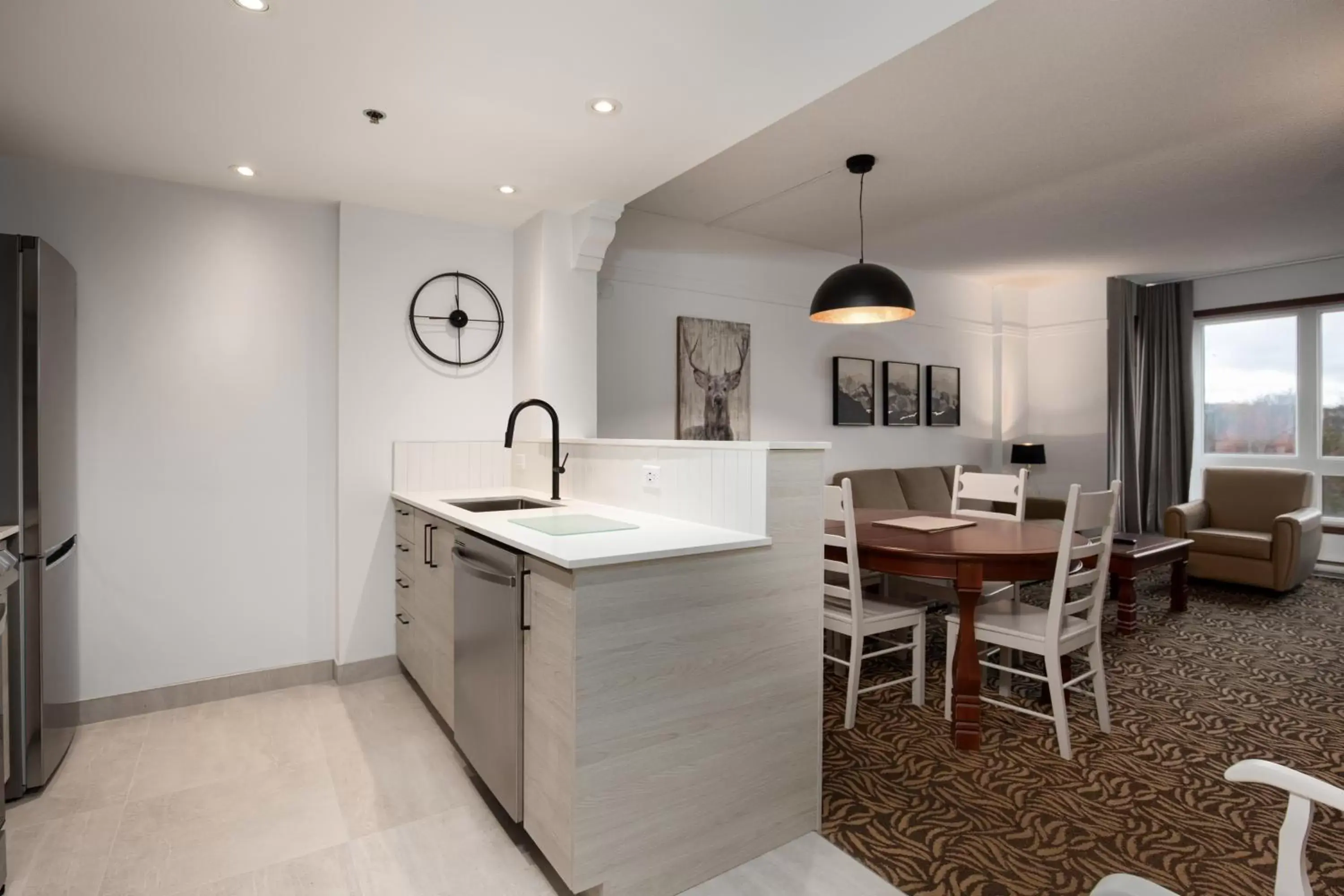 Kitchen or kitchenette in Sommet Des Neiges Kitchen or kitchenette in Sommet Des Neiges