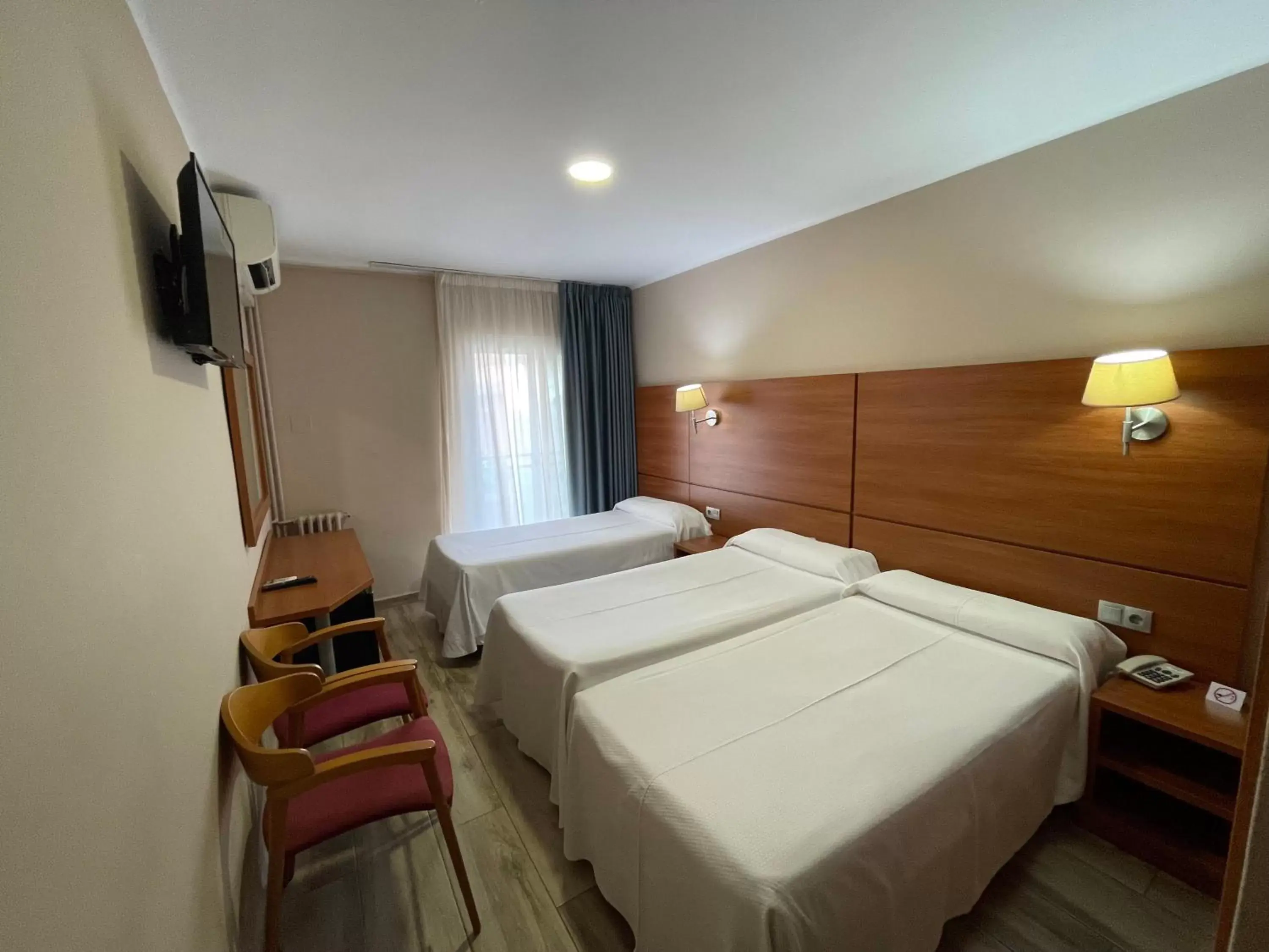 Bed in Hotel Maria del Mar