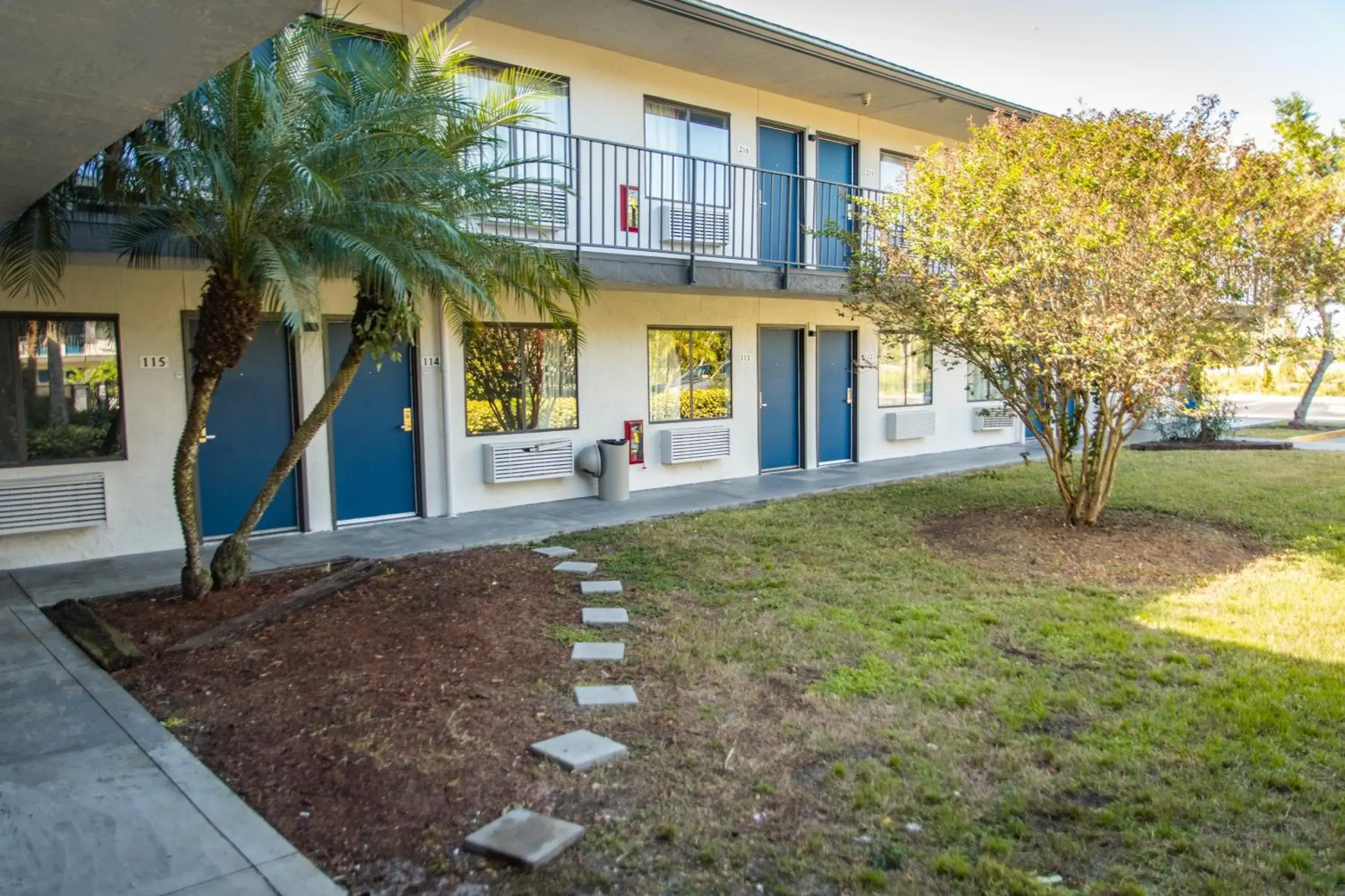 Property Building in Motel 6-Ft. Pierce, FL