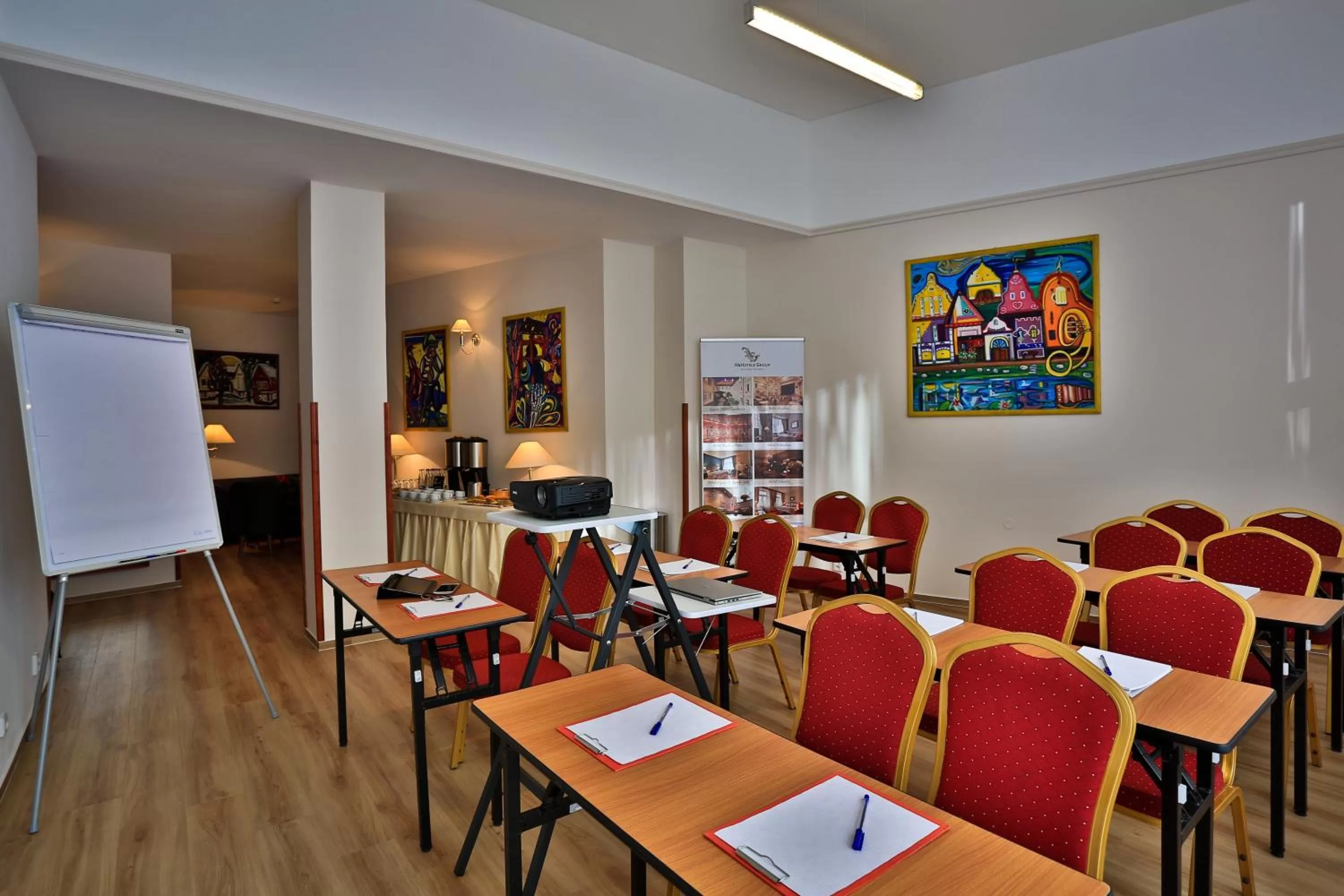 Food and drinks in Belvedere