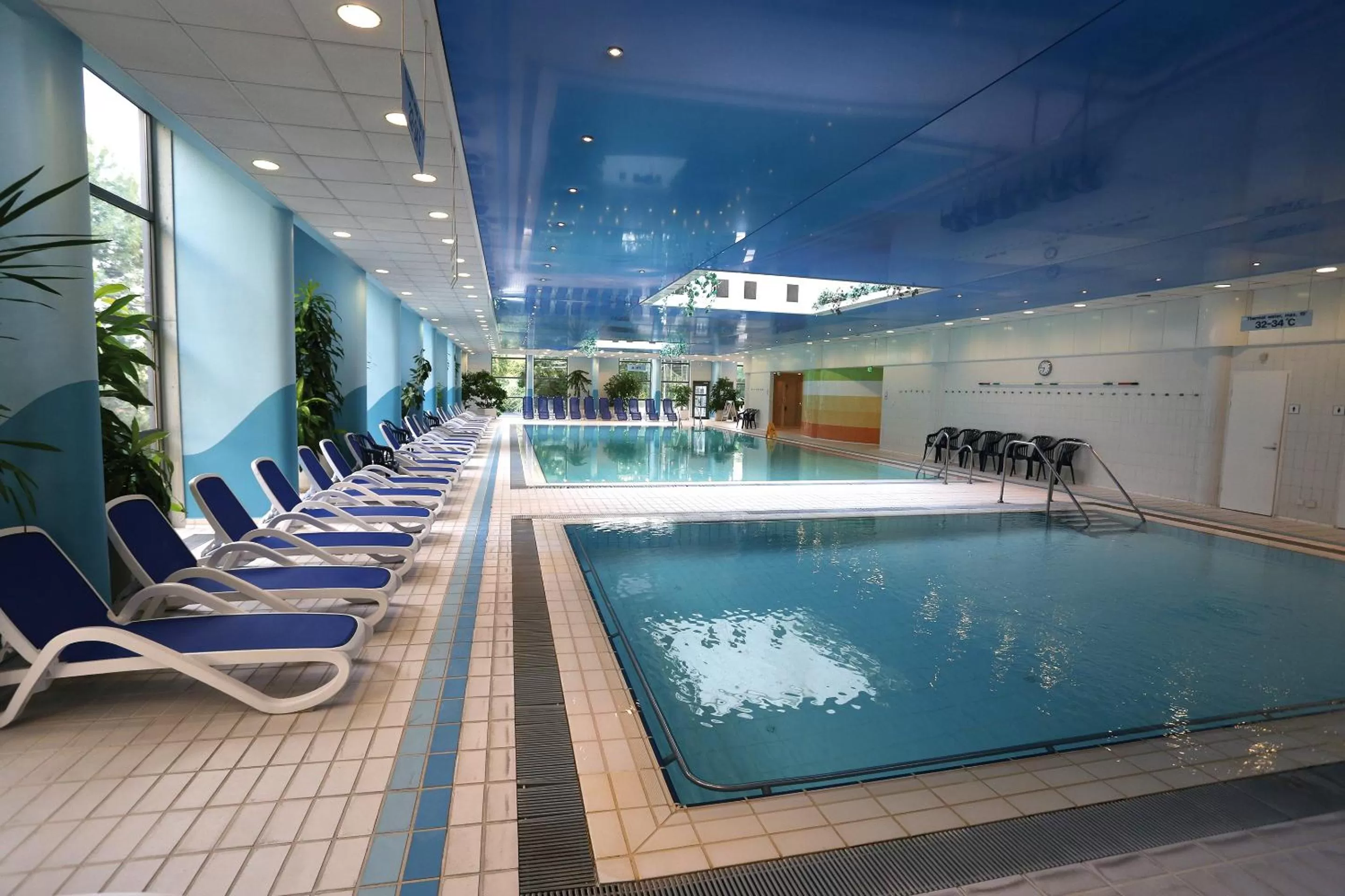 Swimming pool in Danubius Hotel Helia
