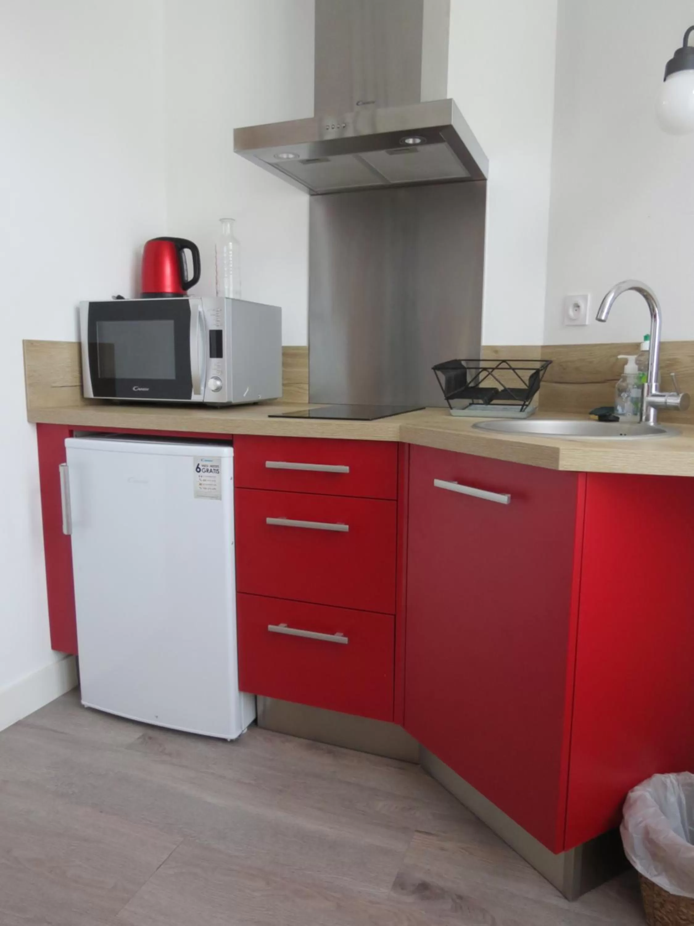 Coffee/tea facilities in Hotel le Faisan