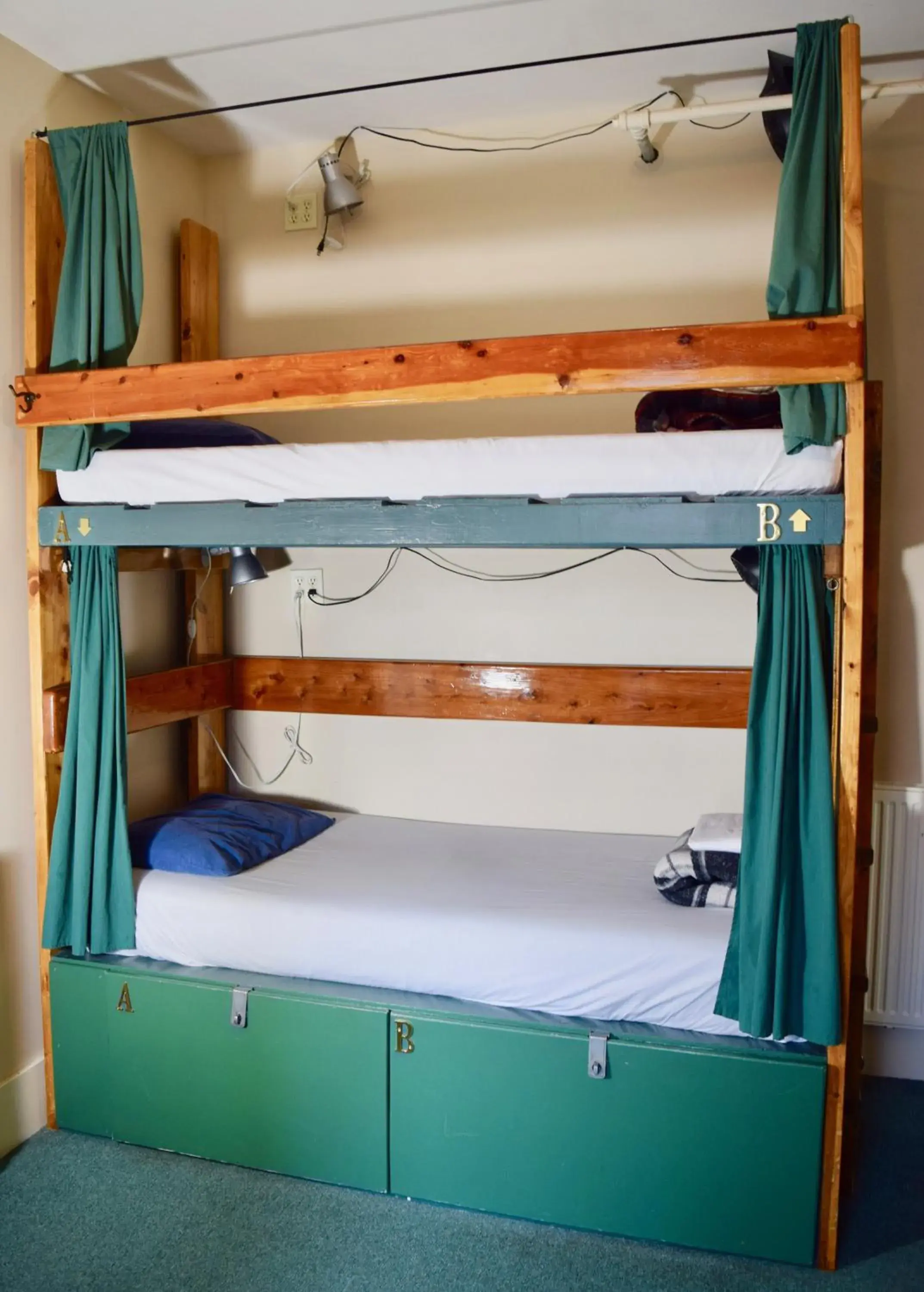 Bunk Bed in Green Tortoise Hostel Seattle
