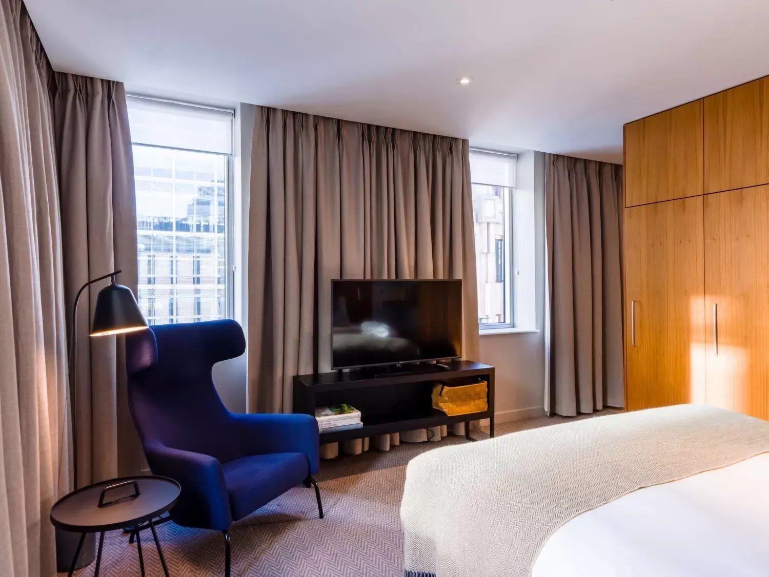Bedroom, Seating Area in Clayton Hotel London Wall
