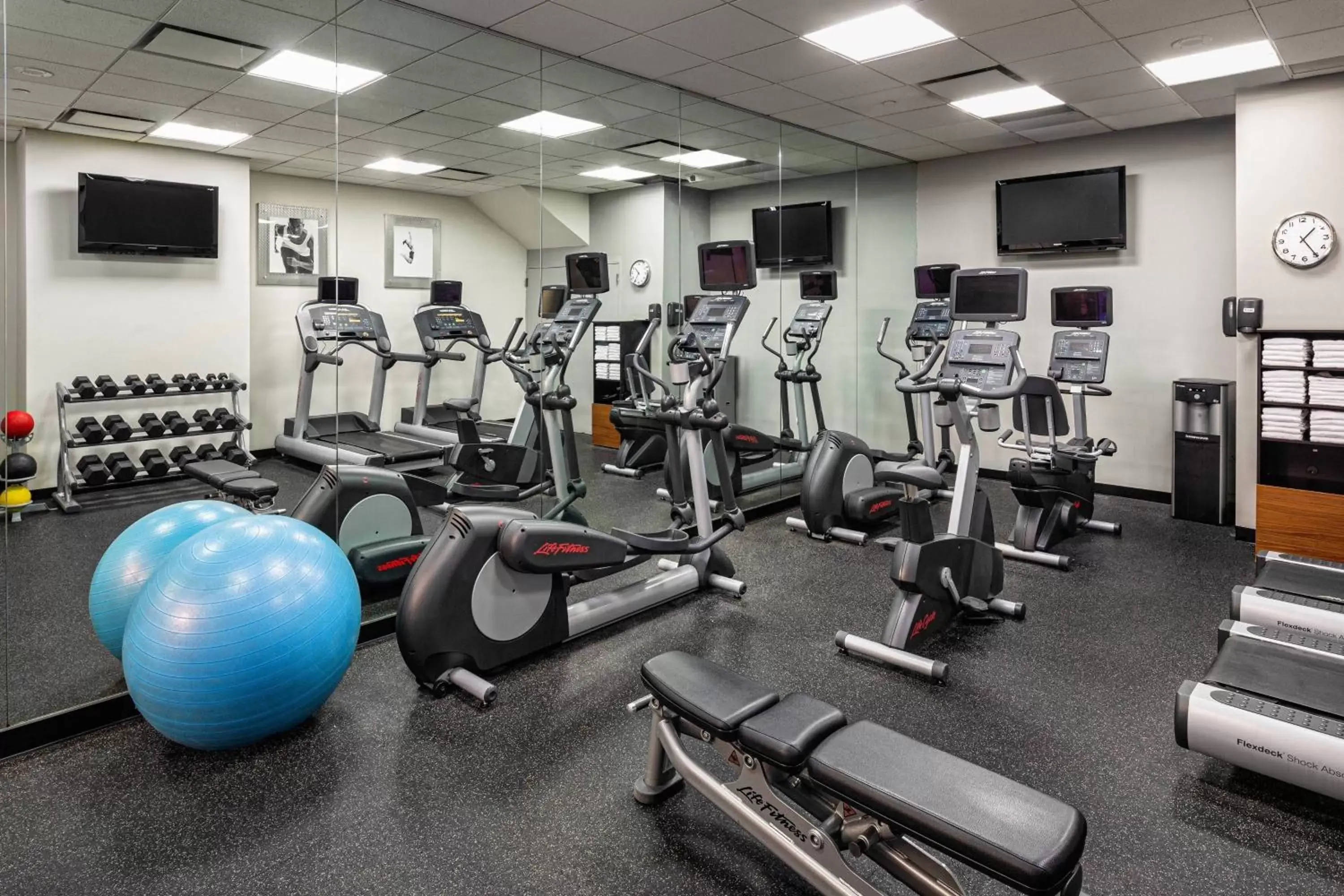 Fitness centre/facilities, Fitness Center/Facilities in Courtyard New York Manhattan/Times Square