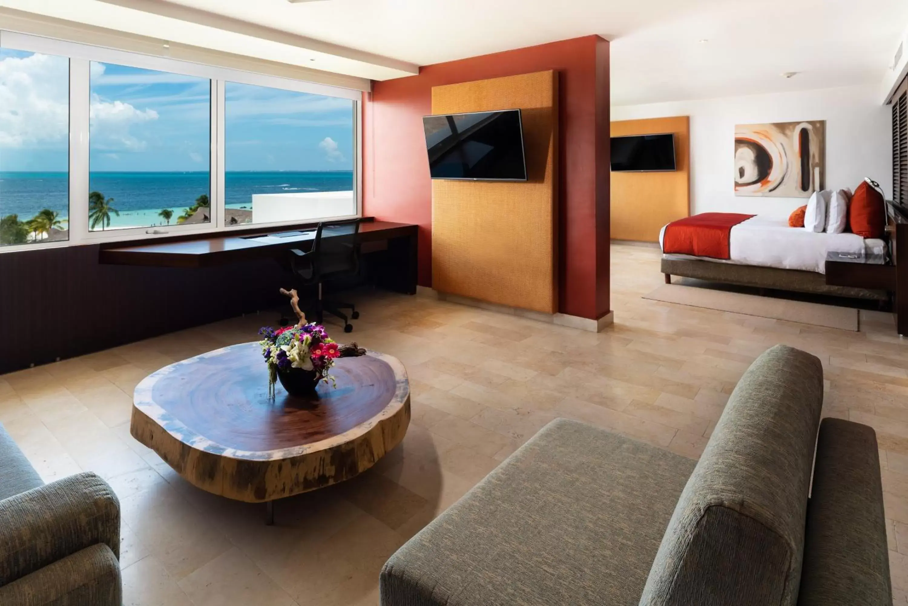 Bedroom, Seating Area in InterContinental Presidente Cancun Resort