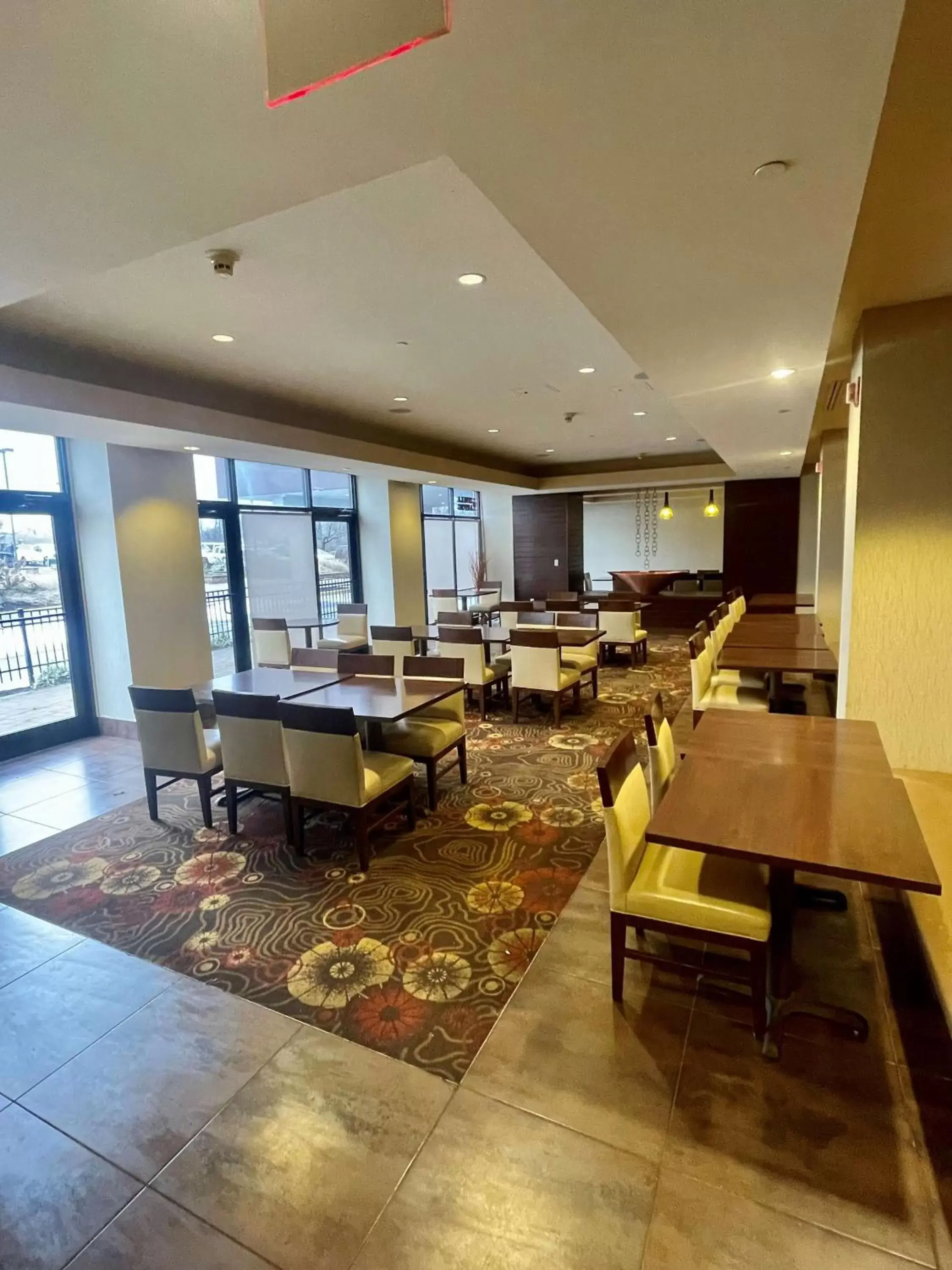 Restaurant/Places to Eat in Brandywine Plaza Hotel - SureStay Collection by Best Western