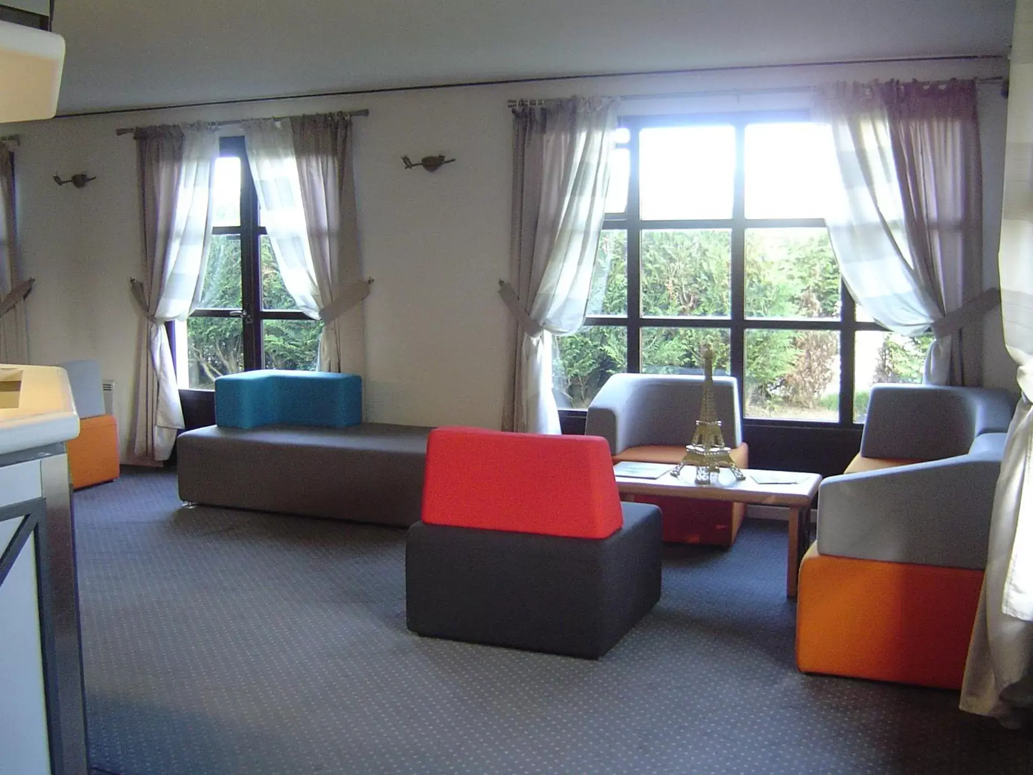 Seating Area in Hotel Pavillon des Gatines