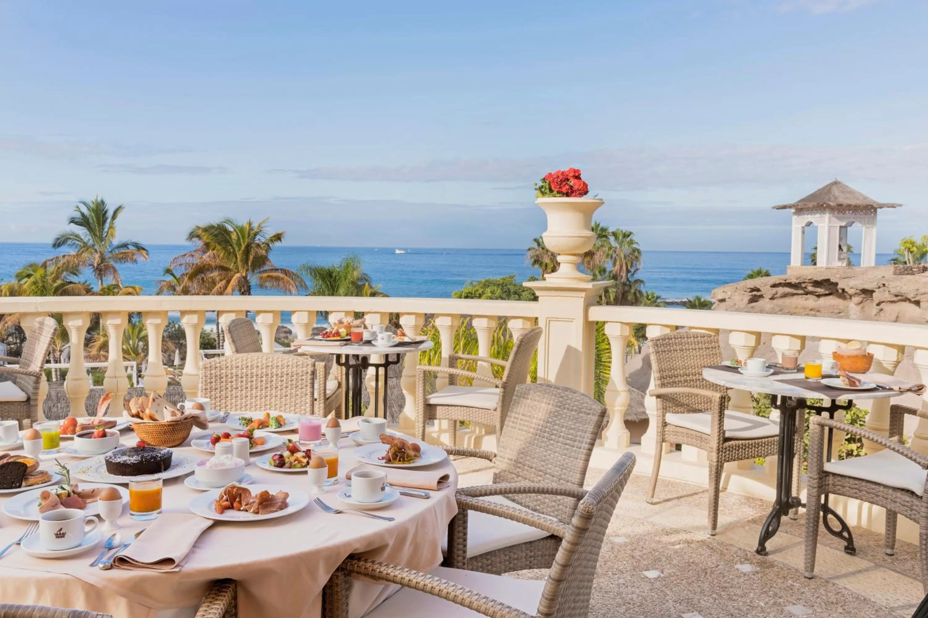 Restaurant/places to eat in Bahia del Duque