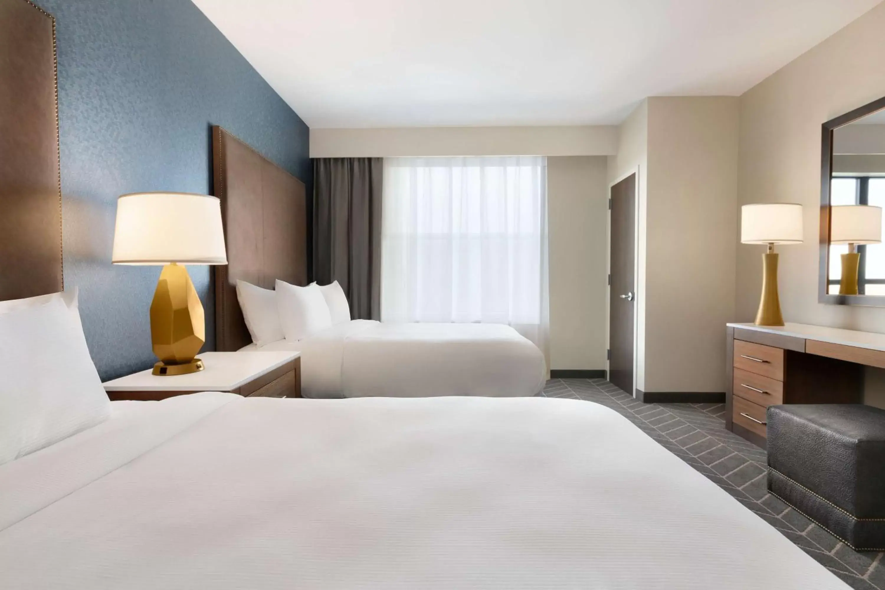 Bedroom, Bed in Embassy Suites By Hilton Wilmington Riverfront Bedroom, Bed in Embassy Suites By Hilton Wilmington Riverfront