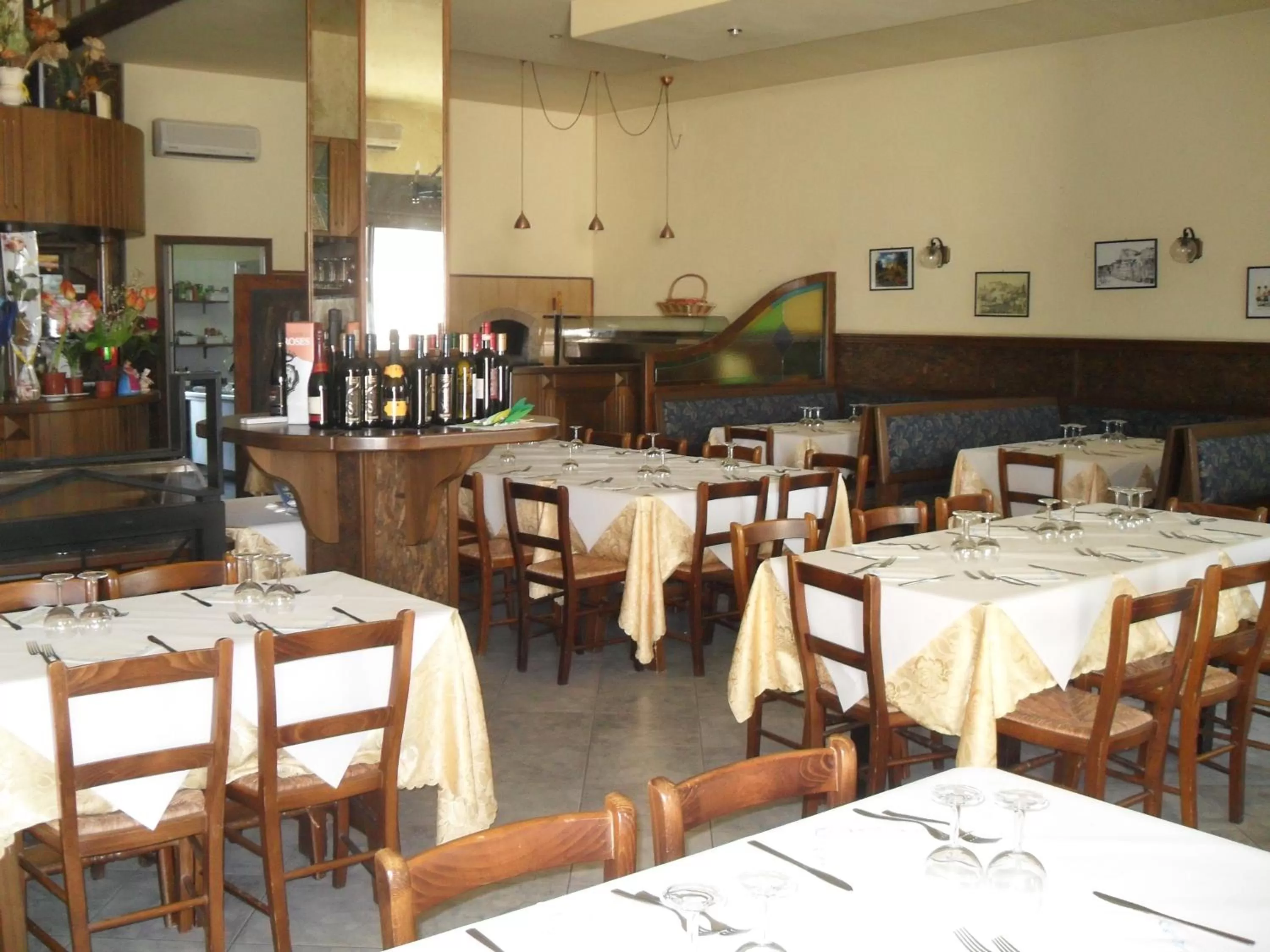 Restaurant/places to eat in Mamma Assunta