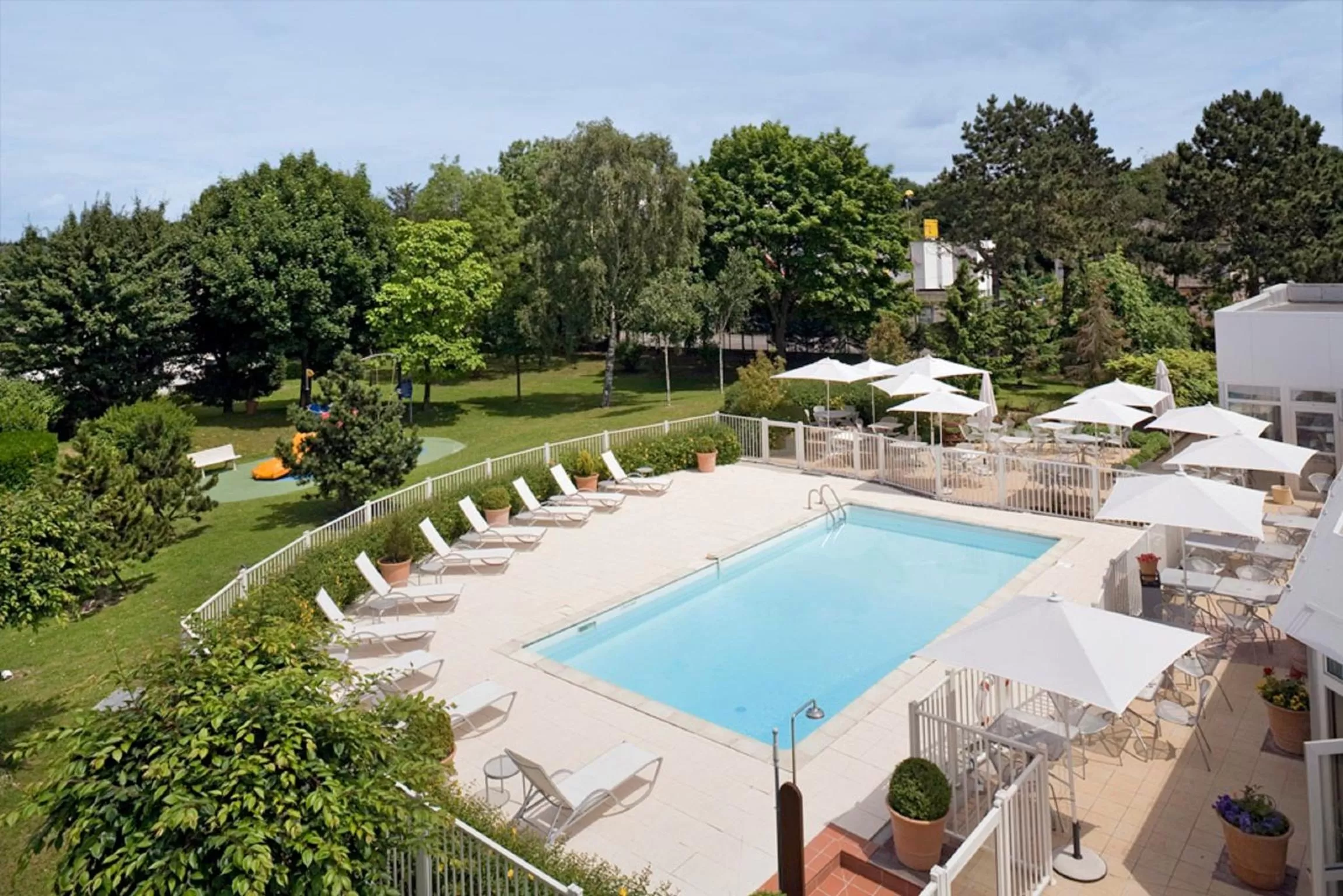 BBQ facilities in Novotel Amiens Pôle Jules Verne