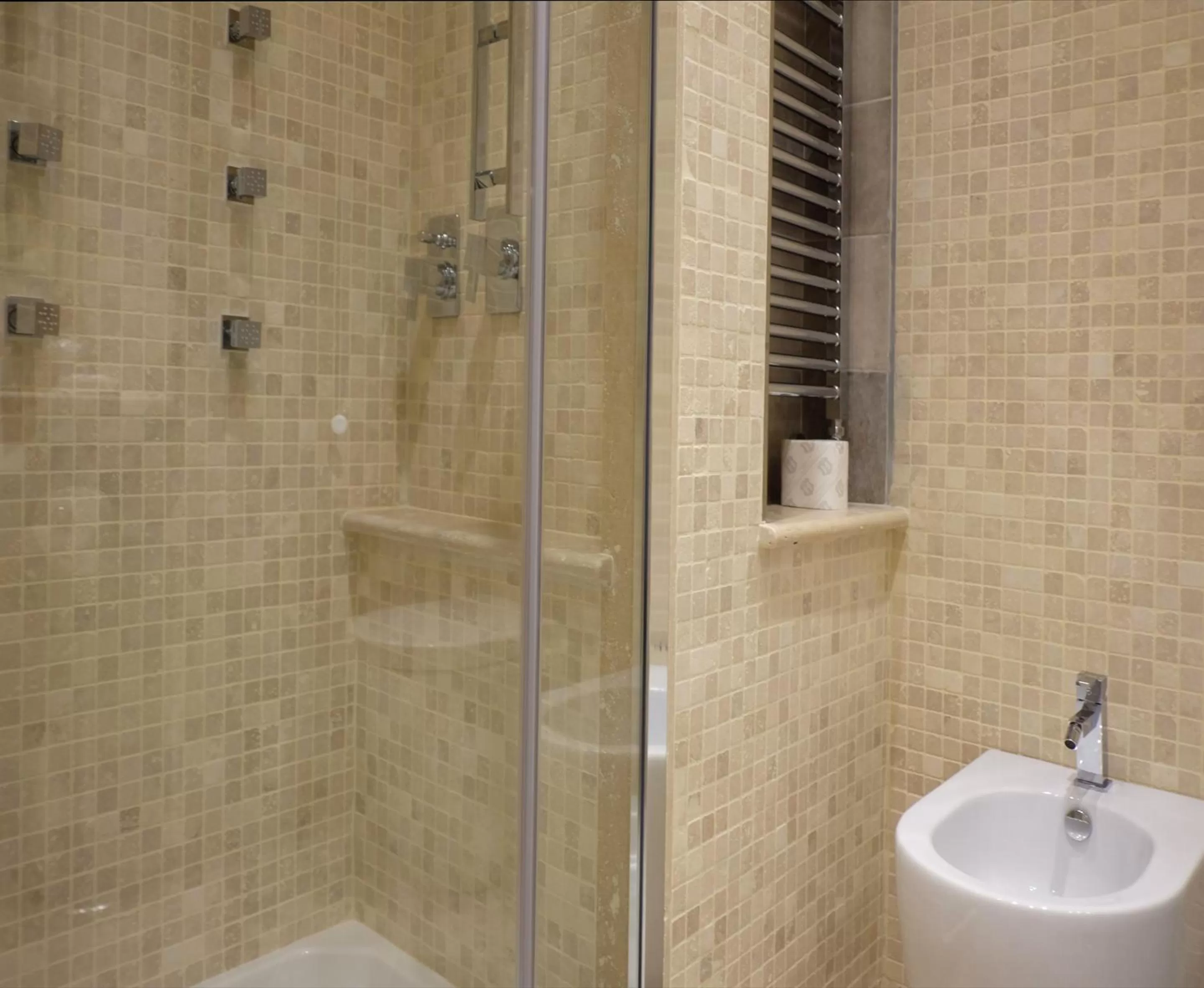 Bathroom in Hotel Renaissance