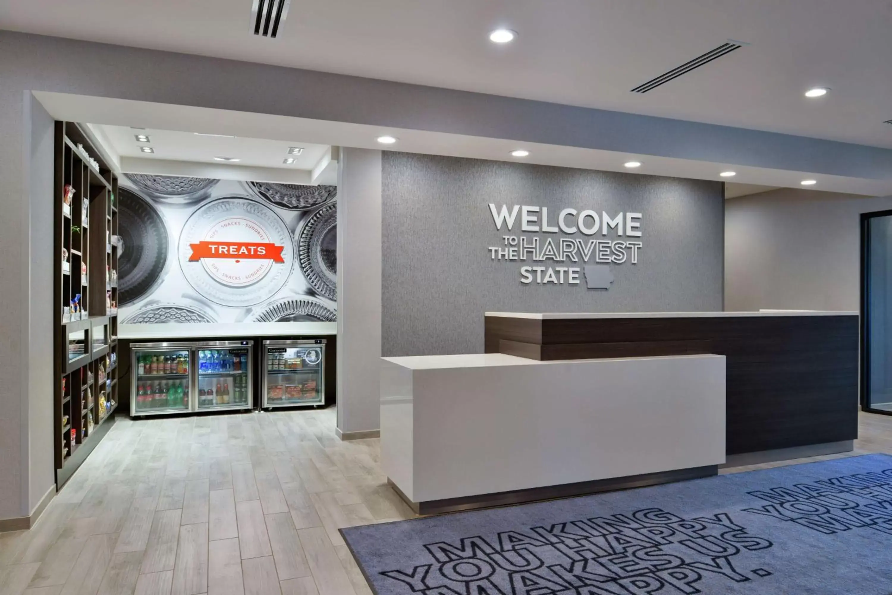 Lobby or reception, Lobby/Reception in Hampton Inn Cedar Falls Downtown, Ia