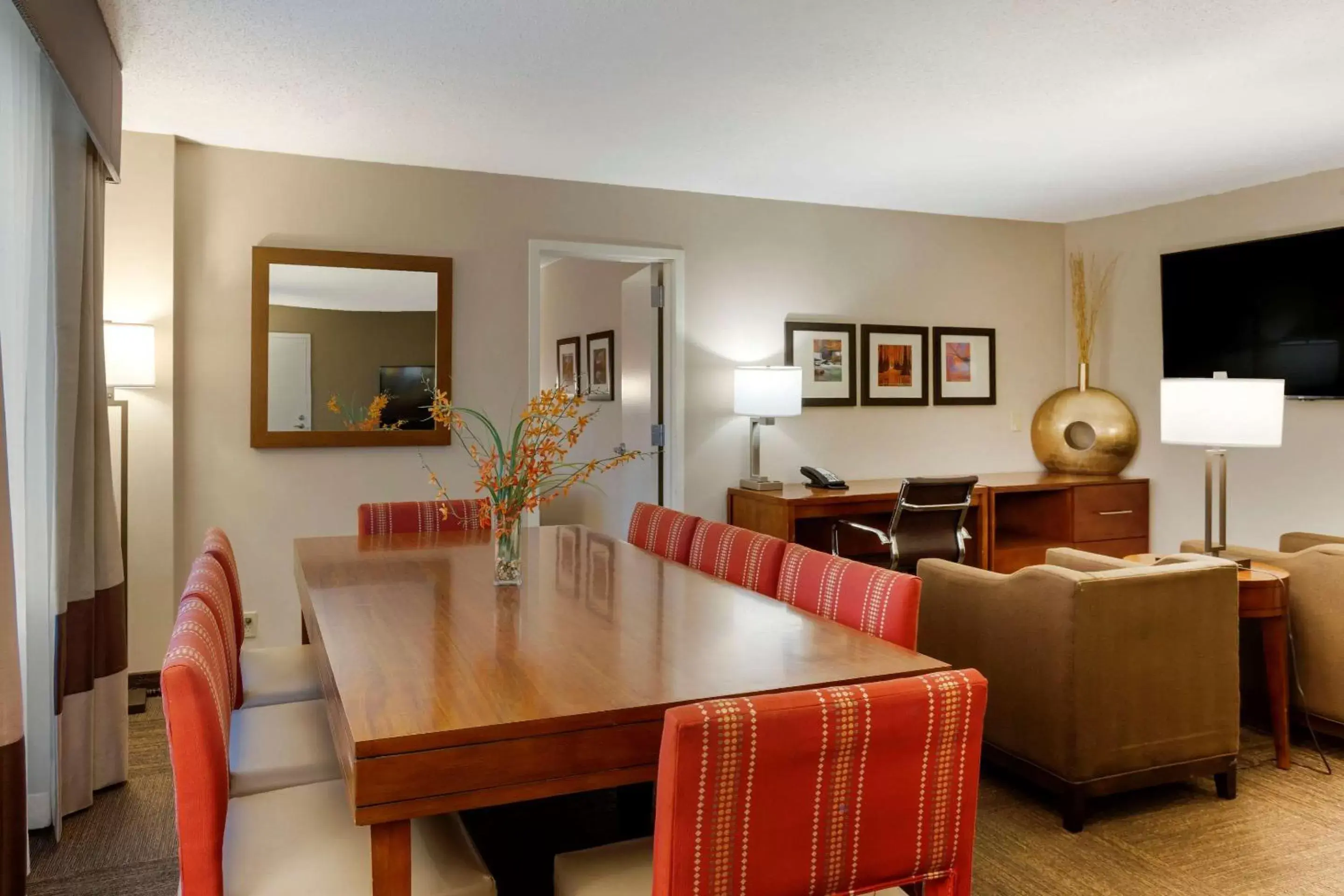 Bedroom, Seating Area in Comfort Inn & Suites Presidential