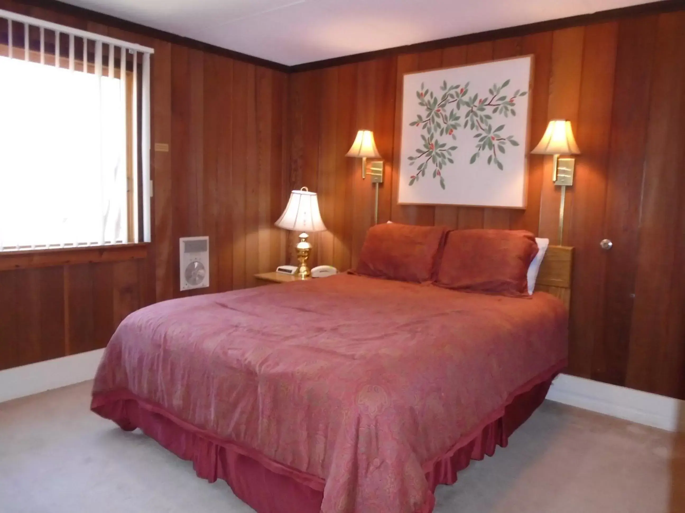 Bed in Cedar Village Condominiums