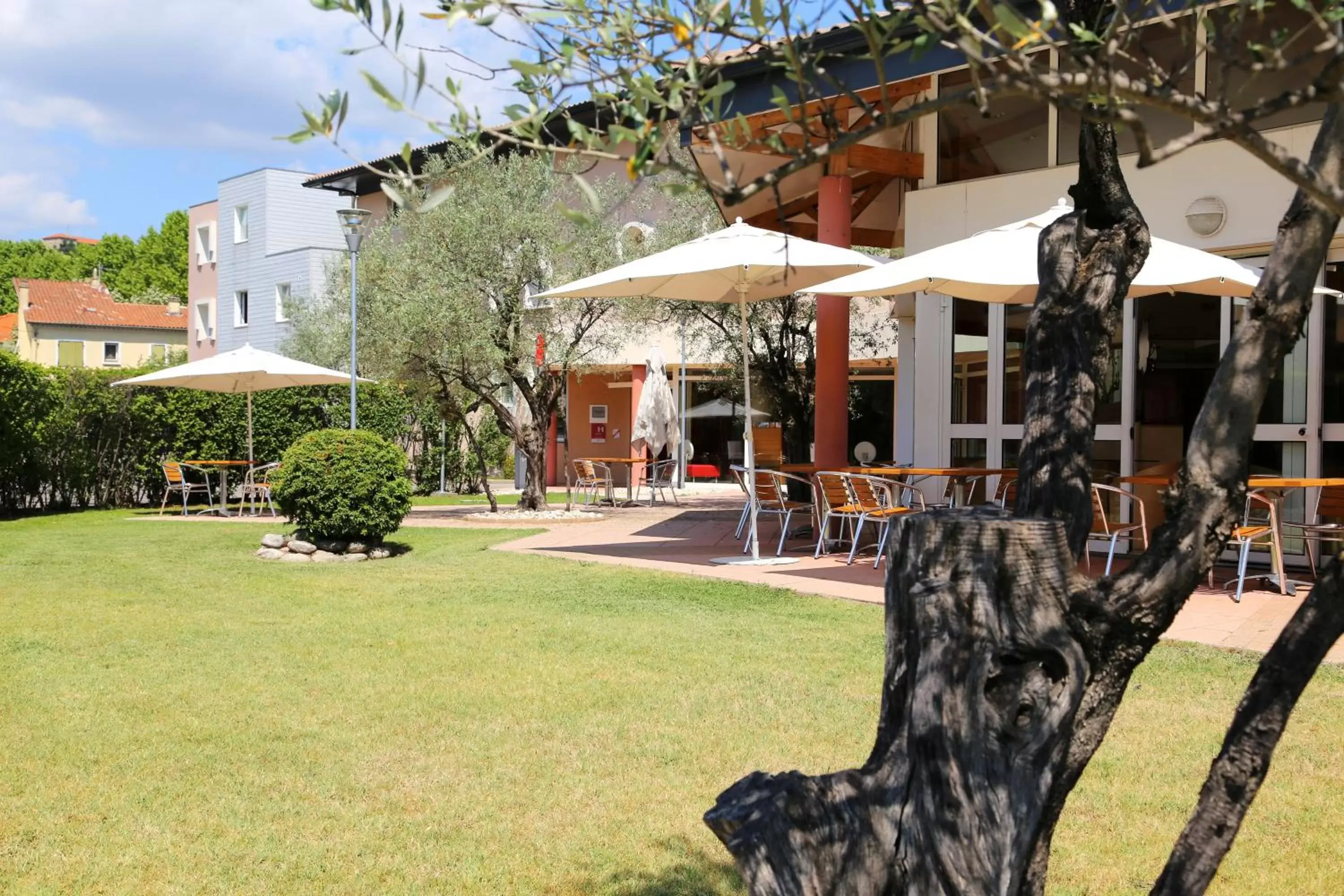 Garden, Property Building in ibis Aubenas