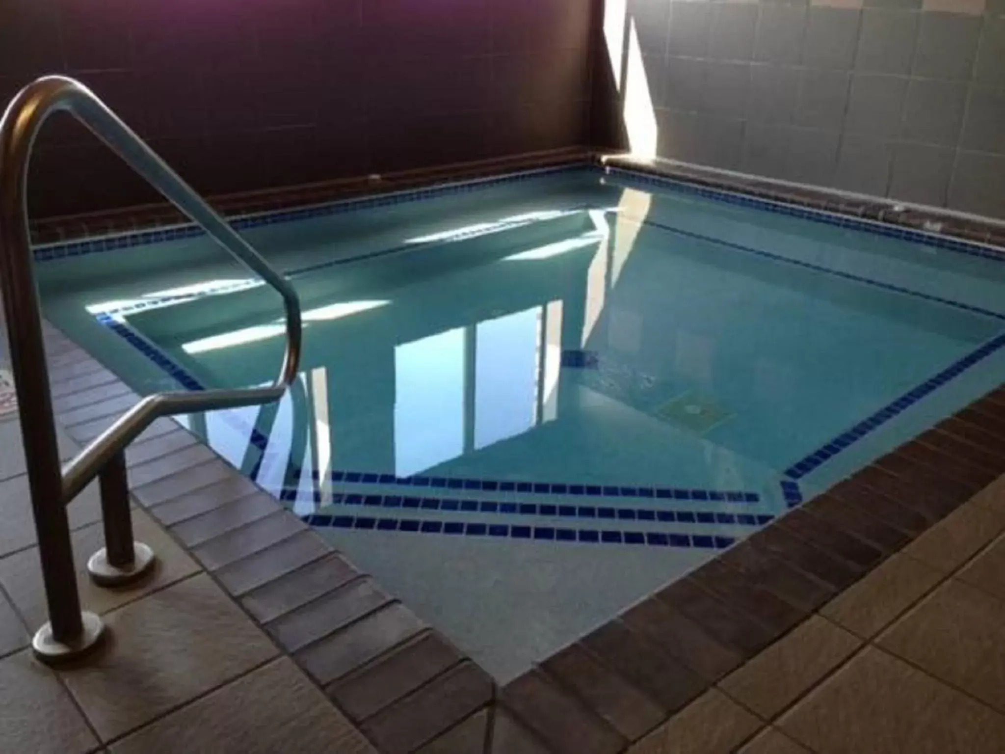 Hot Tub, Swimming Pool in Super 8 by Wyndham St. James