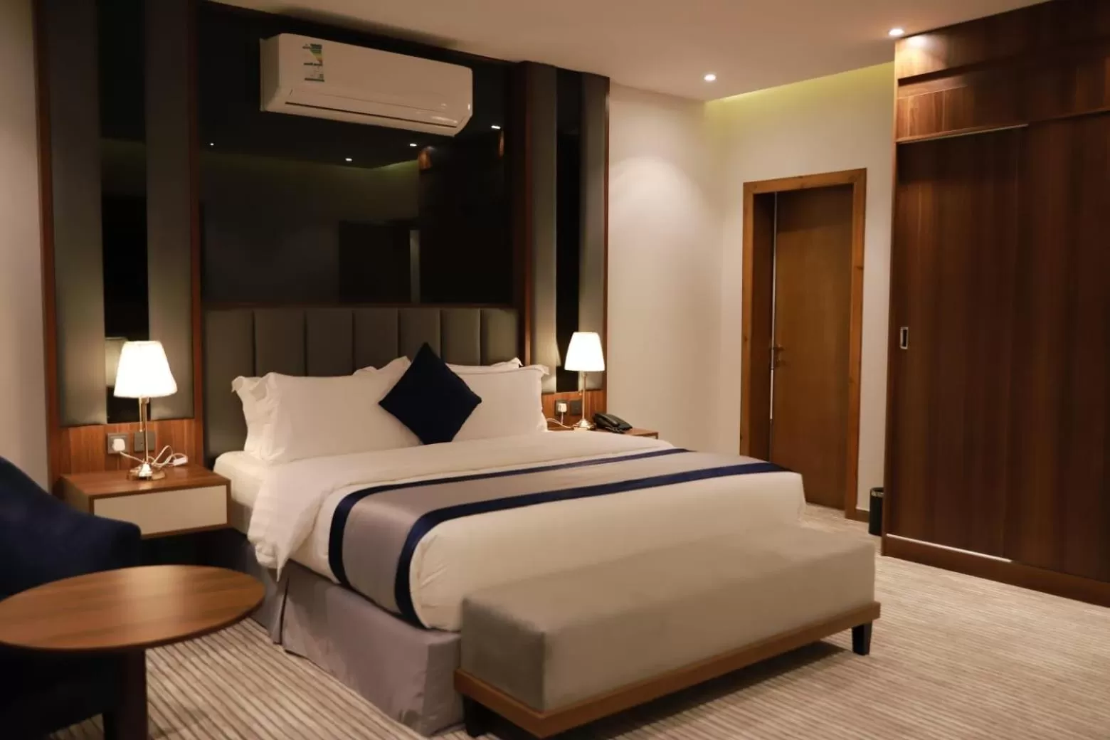 Bedroom, Bed in Tulip View Hotel