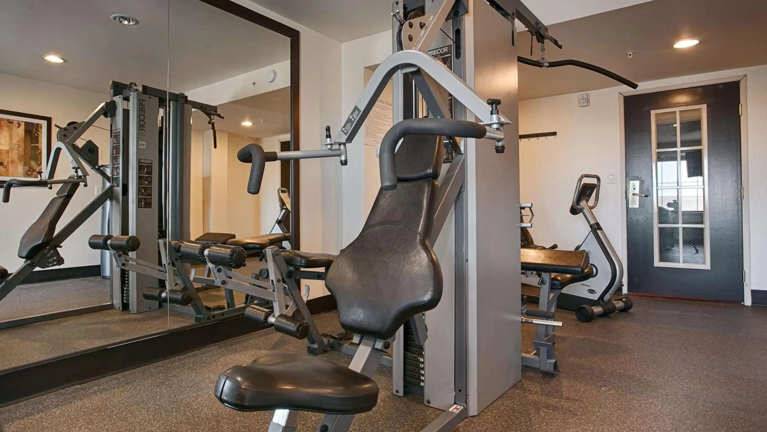 Fitness centre/facilities in High Plains Hotel at Denver International Airport