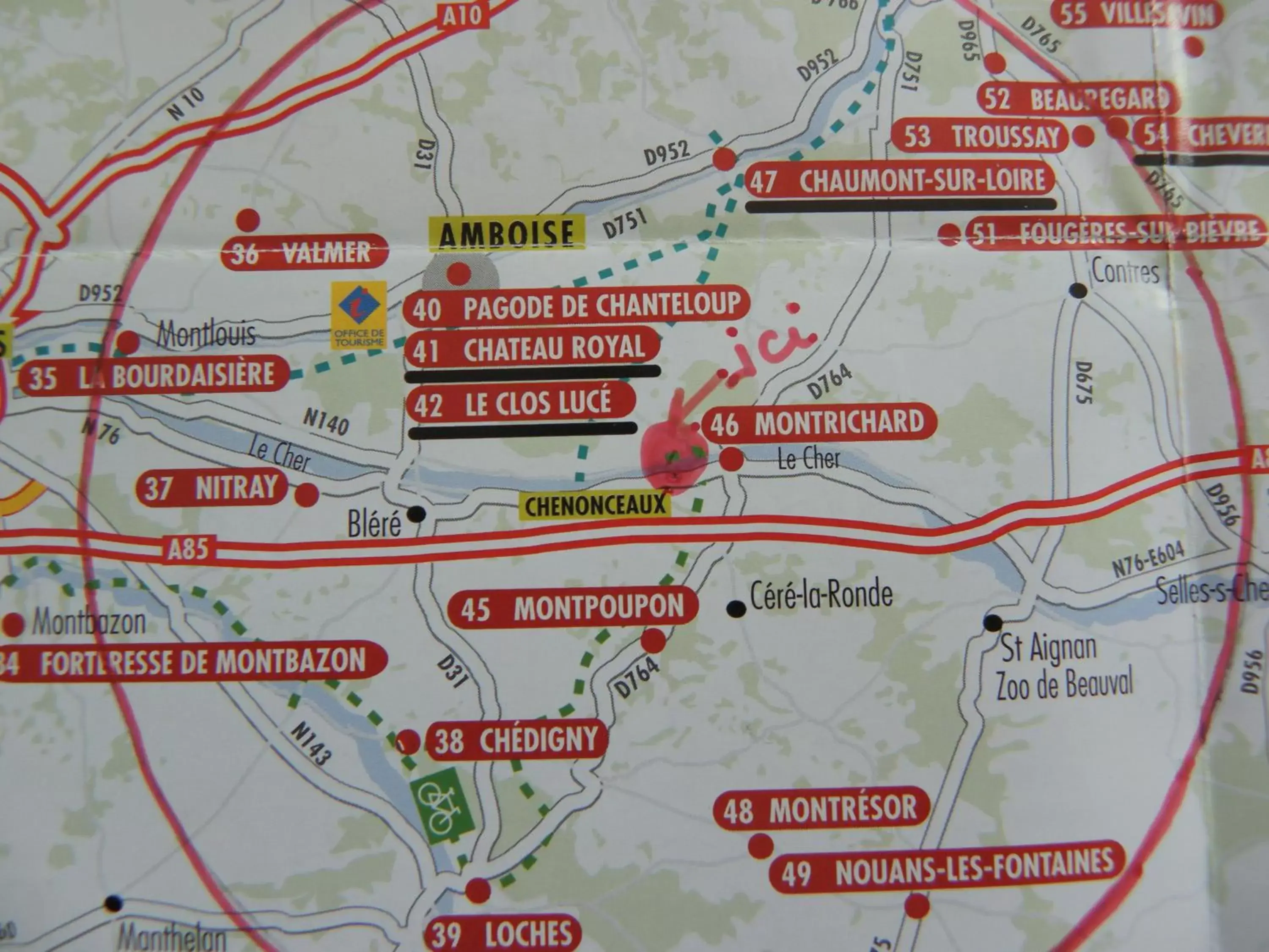 Standard Double Suite in 18 châteaux et Beauval sur un rayon de 30 km Standard Double Suite in 18 châteaux et Beauval sur un rayon de 30 km