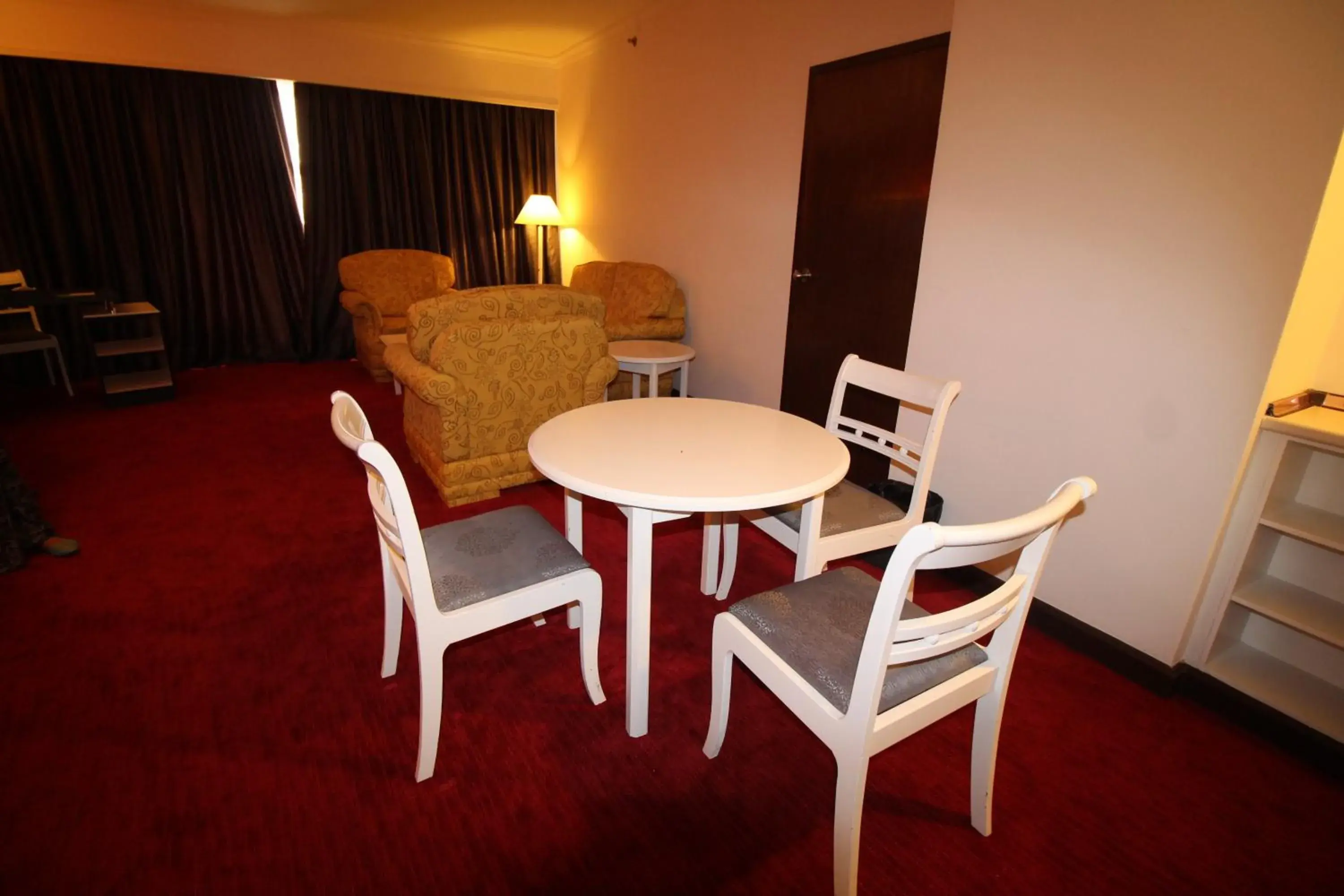 Dining area in Grand Riverview Hotel