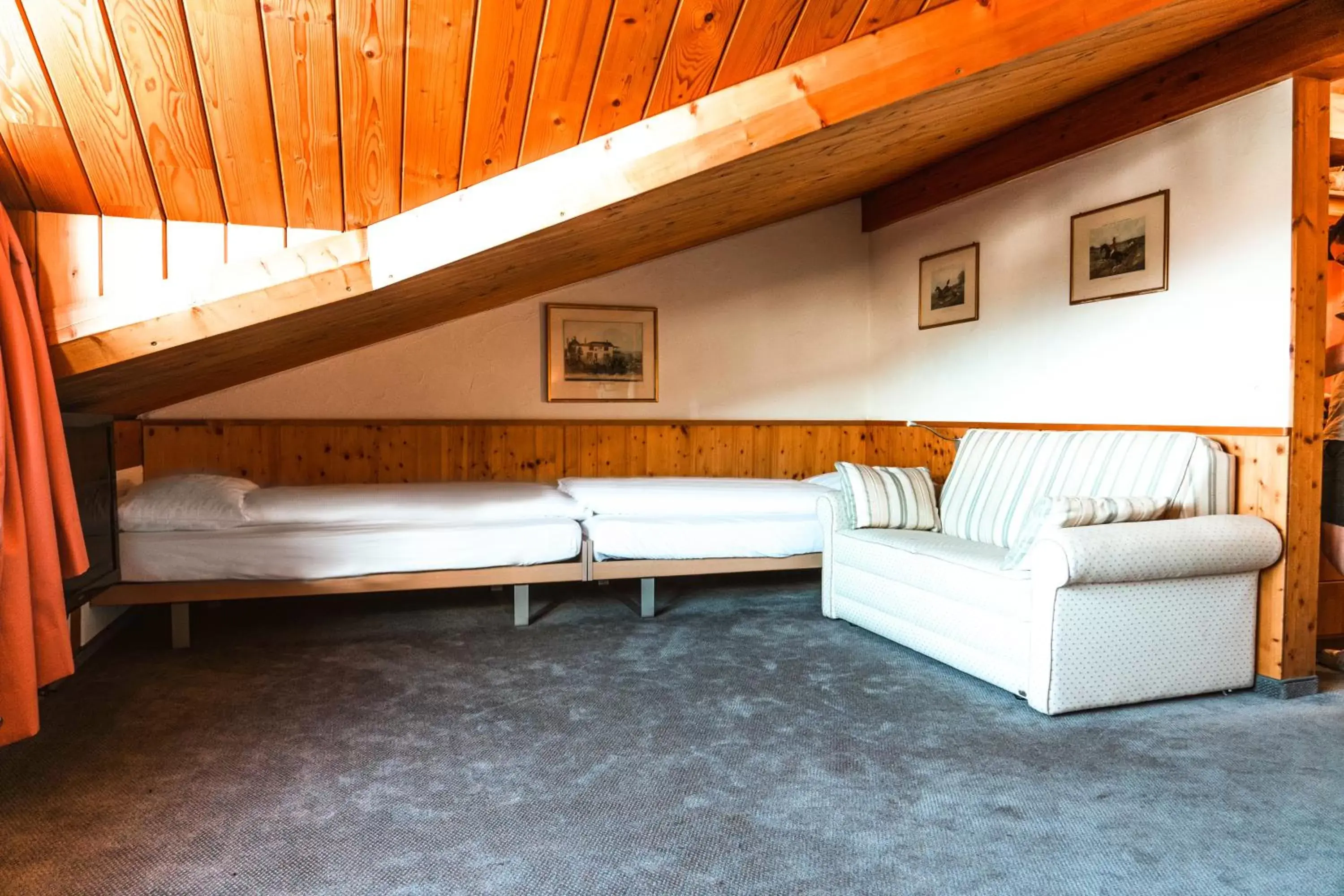 Living room, Seating Area in Hillsite Hotel Restaurant Flims