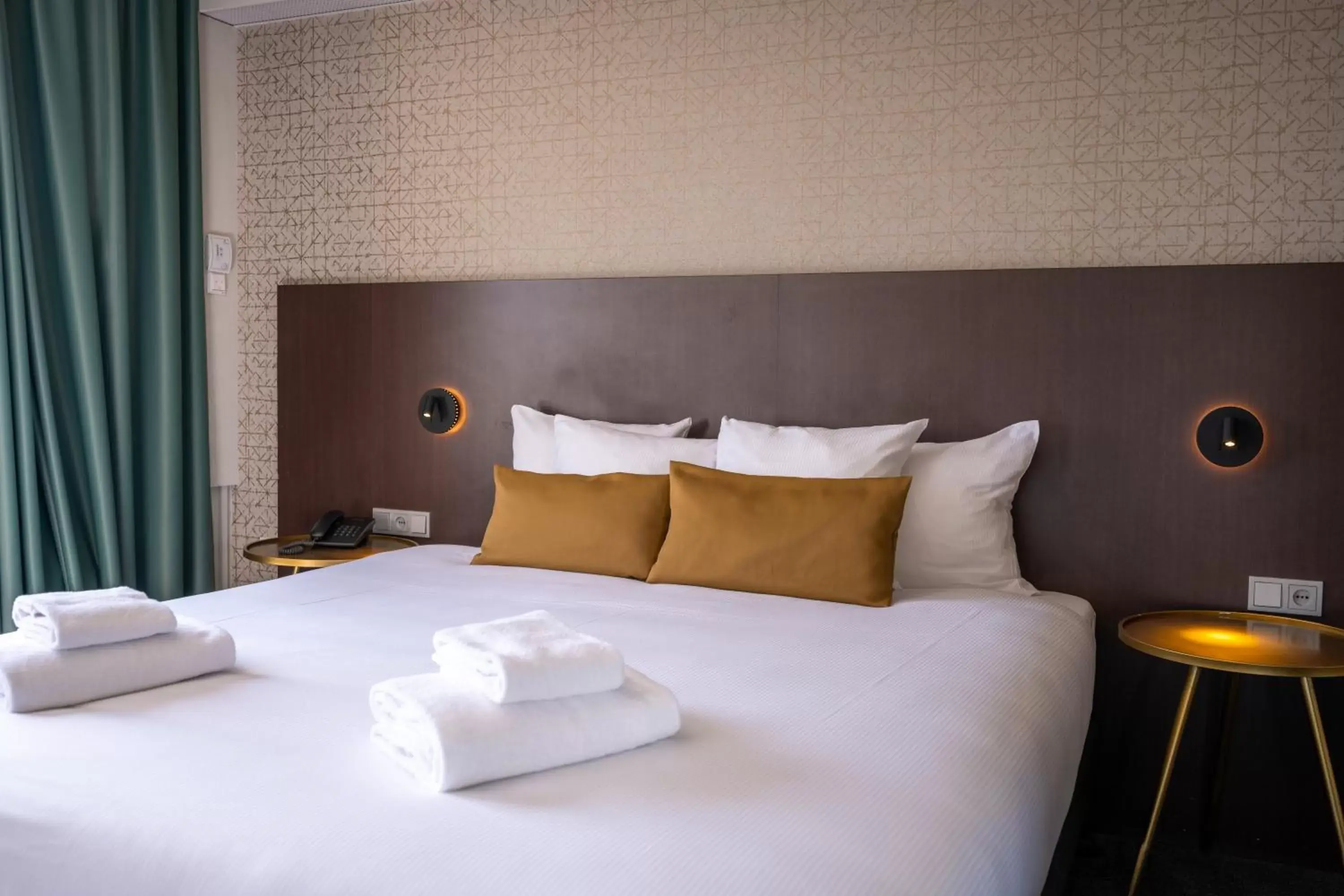 Bed in Flonk Hotel Groningen Zuid, BW Signature Collection voorheen Best Western Plus Hotel Groningen Plaza