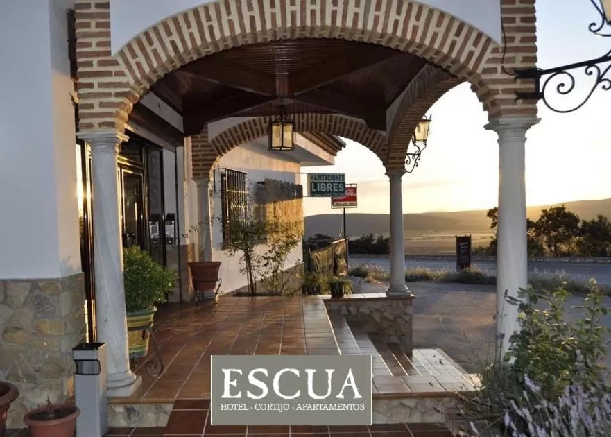 Facade/entrance in Escua