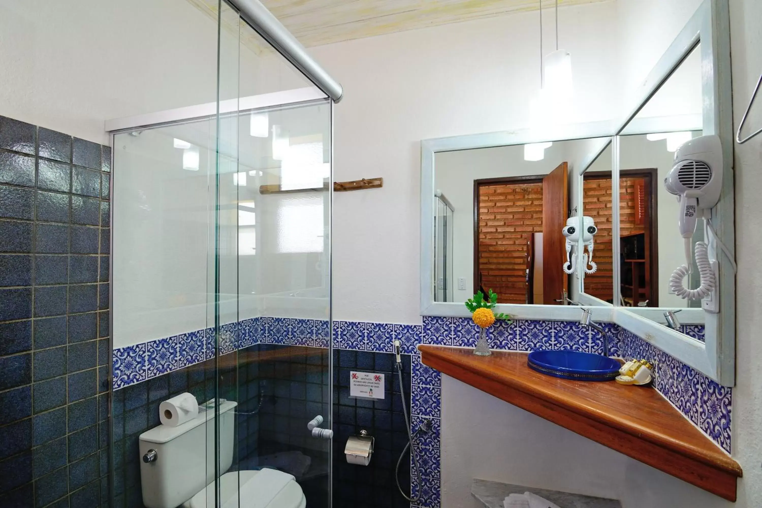 Bathroom in Pousada Casa de Maria