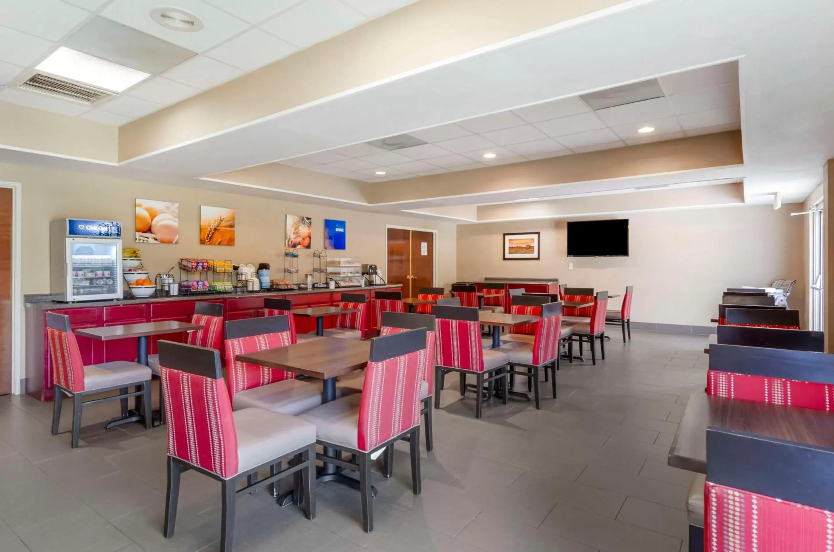 Breakfast, Restaurant/Places to Eat in Comfort Inn & Suites Christiansburg I-81
