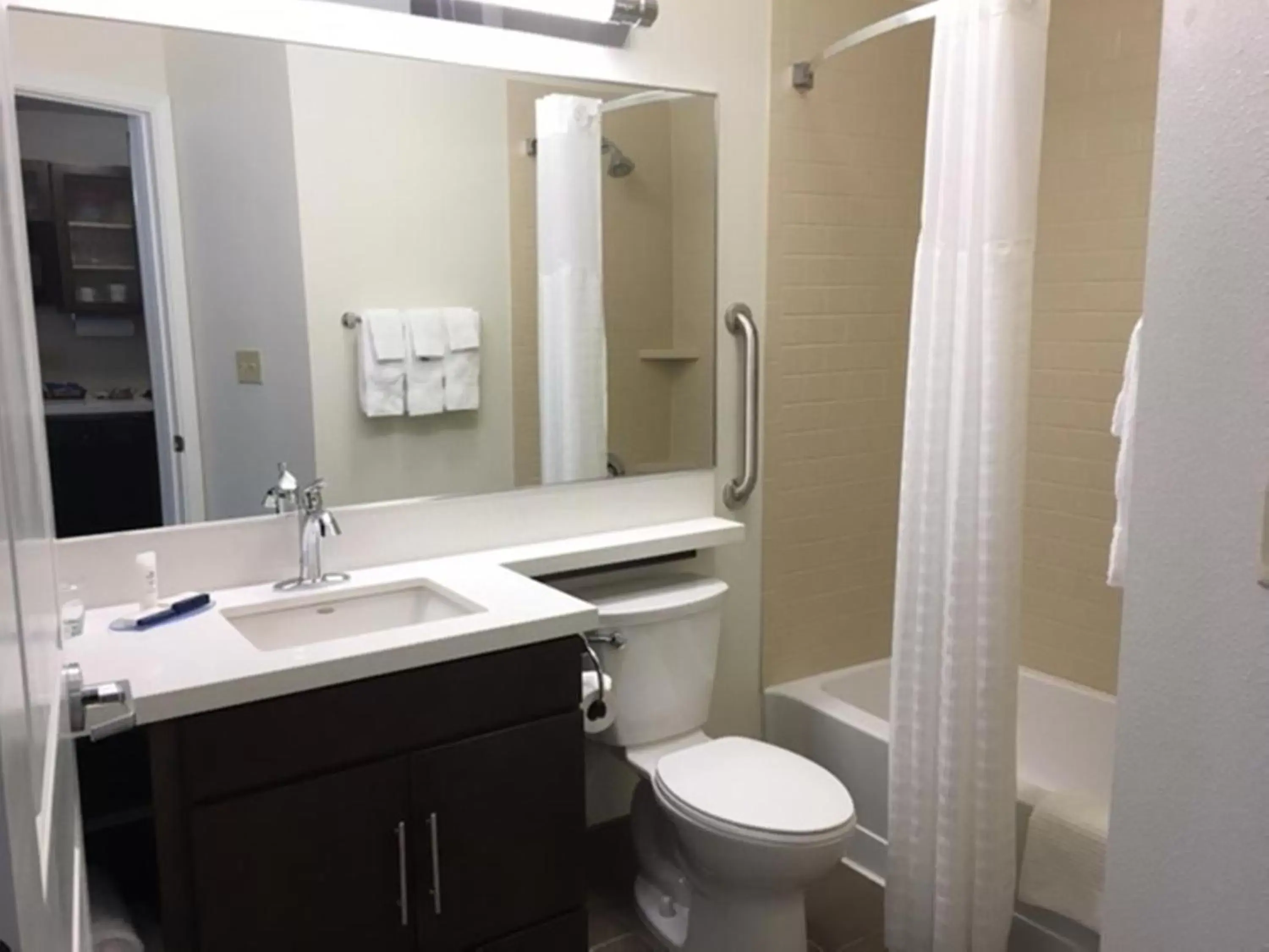 Bathroom in Candlewood Suites - East Syracuse - Carrier Circle, an IHG Hotel
