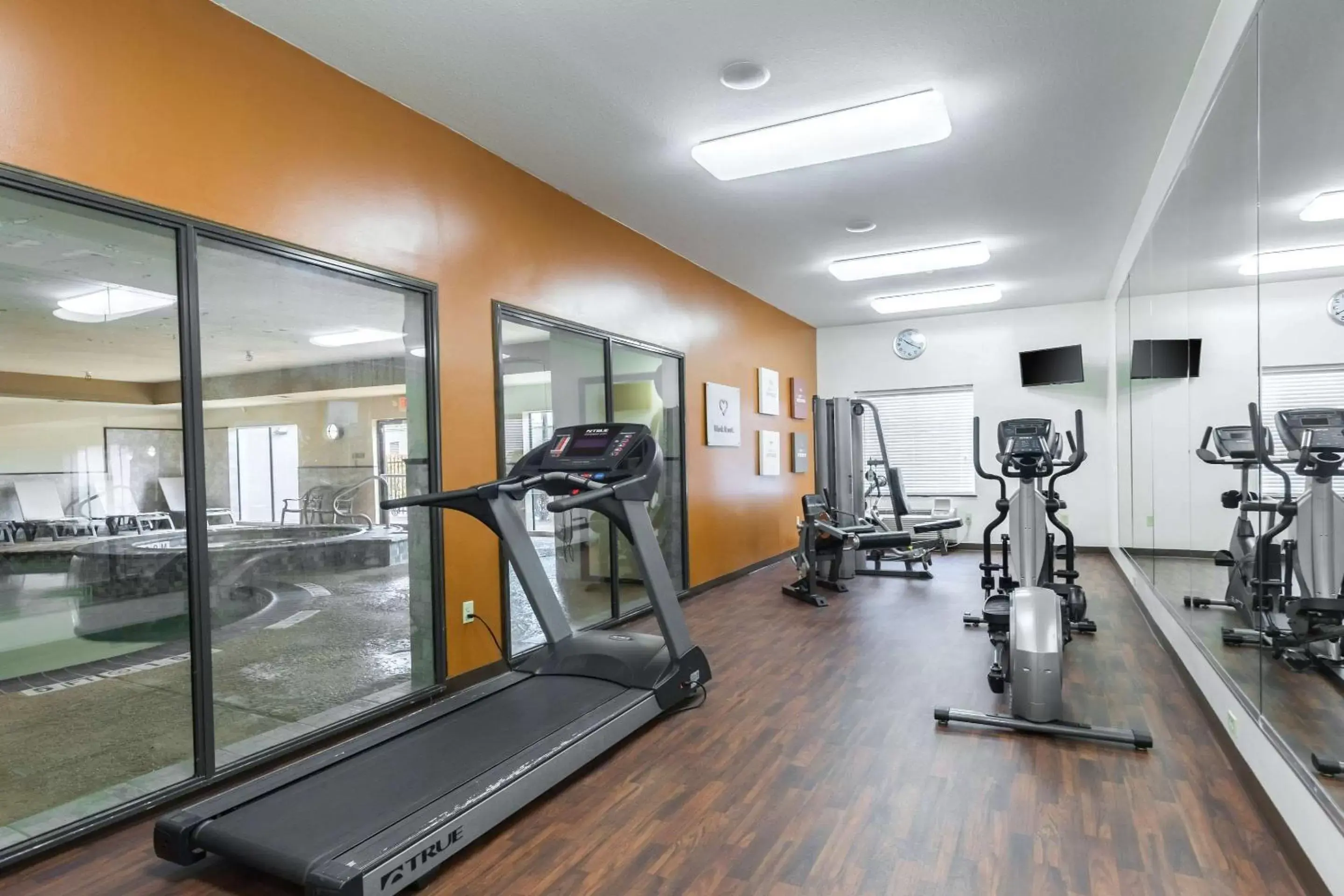 Fitness centre/facilities in Comfort Suites Beaumont I-10 Fitness centre/facilities in Comfort Suites Beaumont I-10