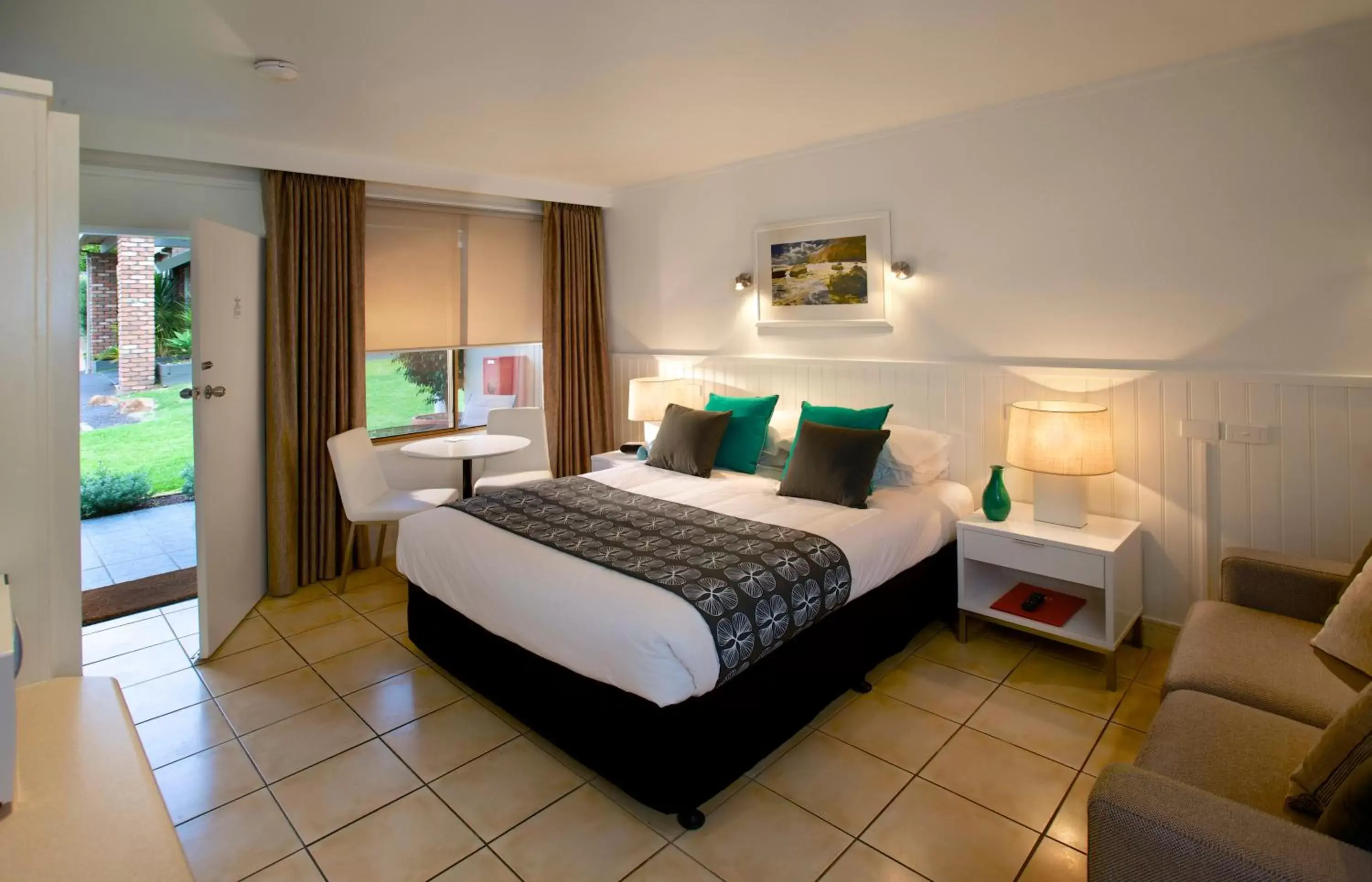 Bedroom, Bed in Sorrento Beach Motel